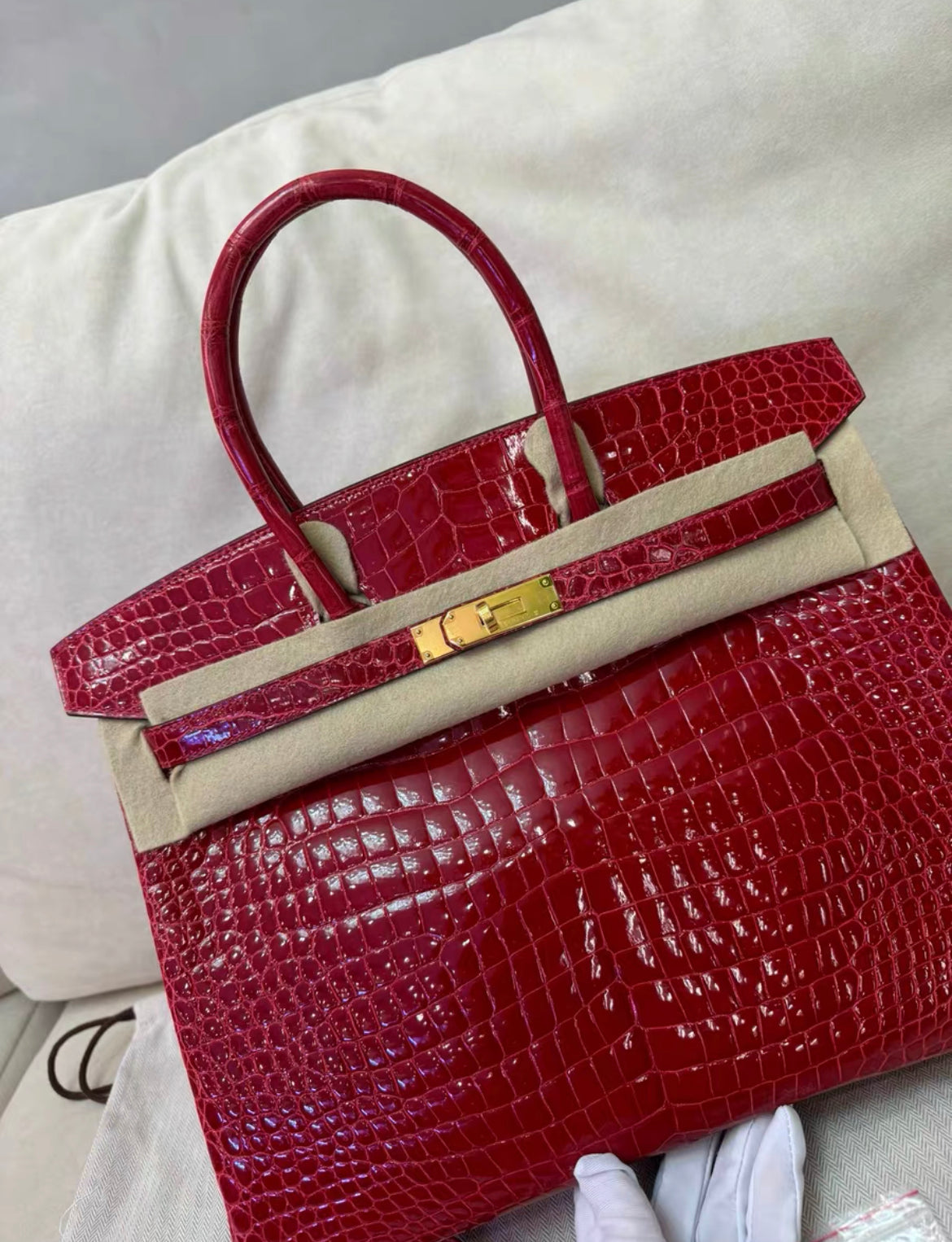 Hermes Birkin 35 Red Shiny Crocodile leather Gold Hardware Handbag