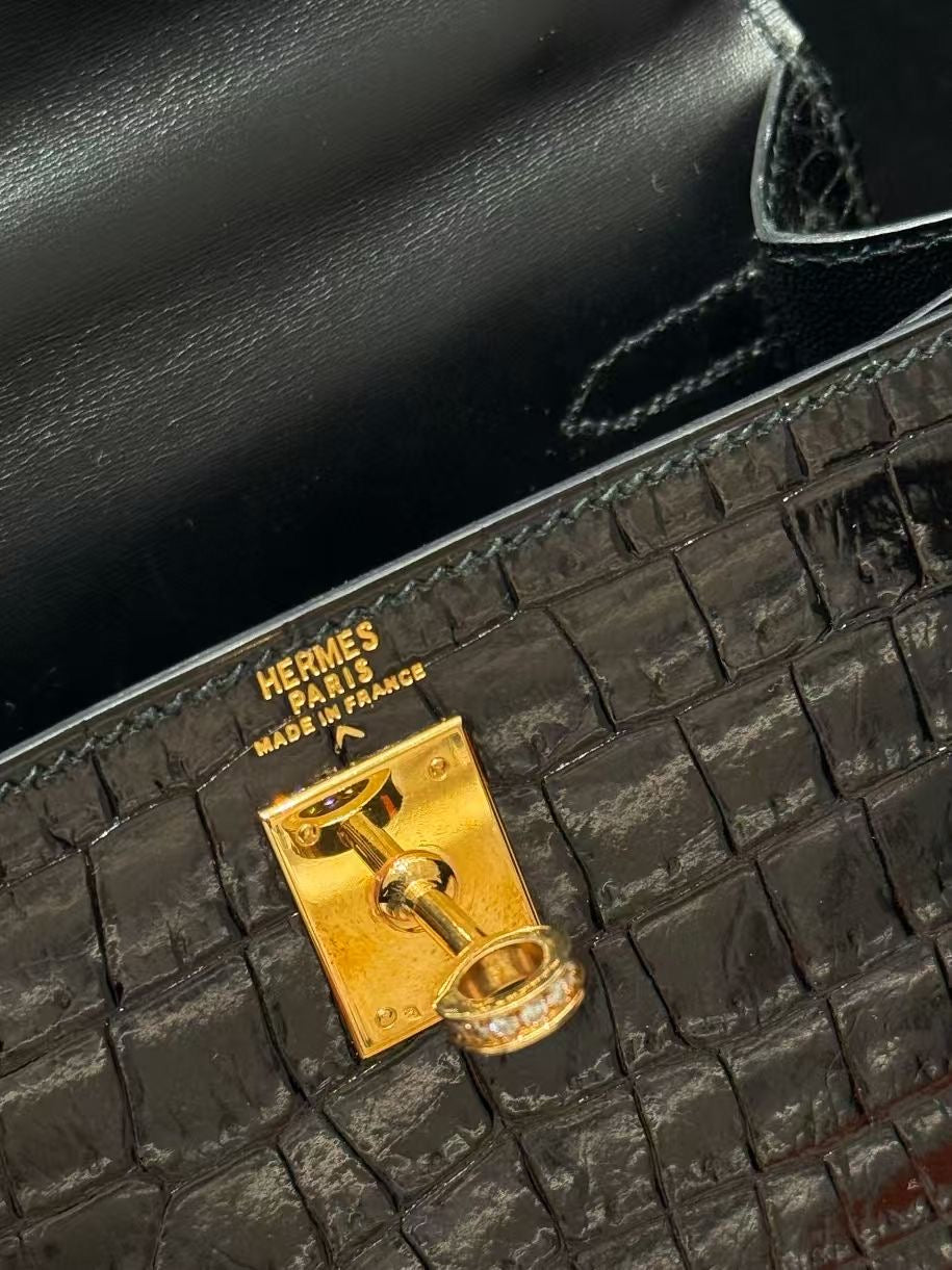 HERMÈS Mini Kelly 20 Black Porosus Crocodile Gold hardware Diamond White Gold hardware