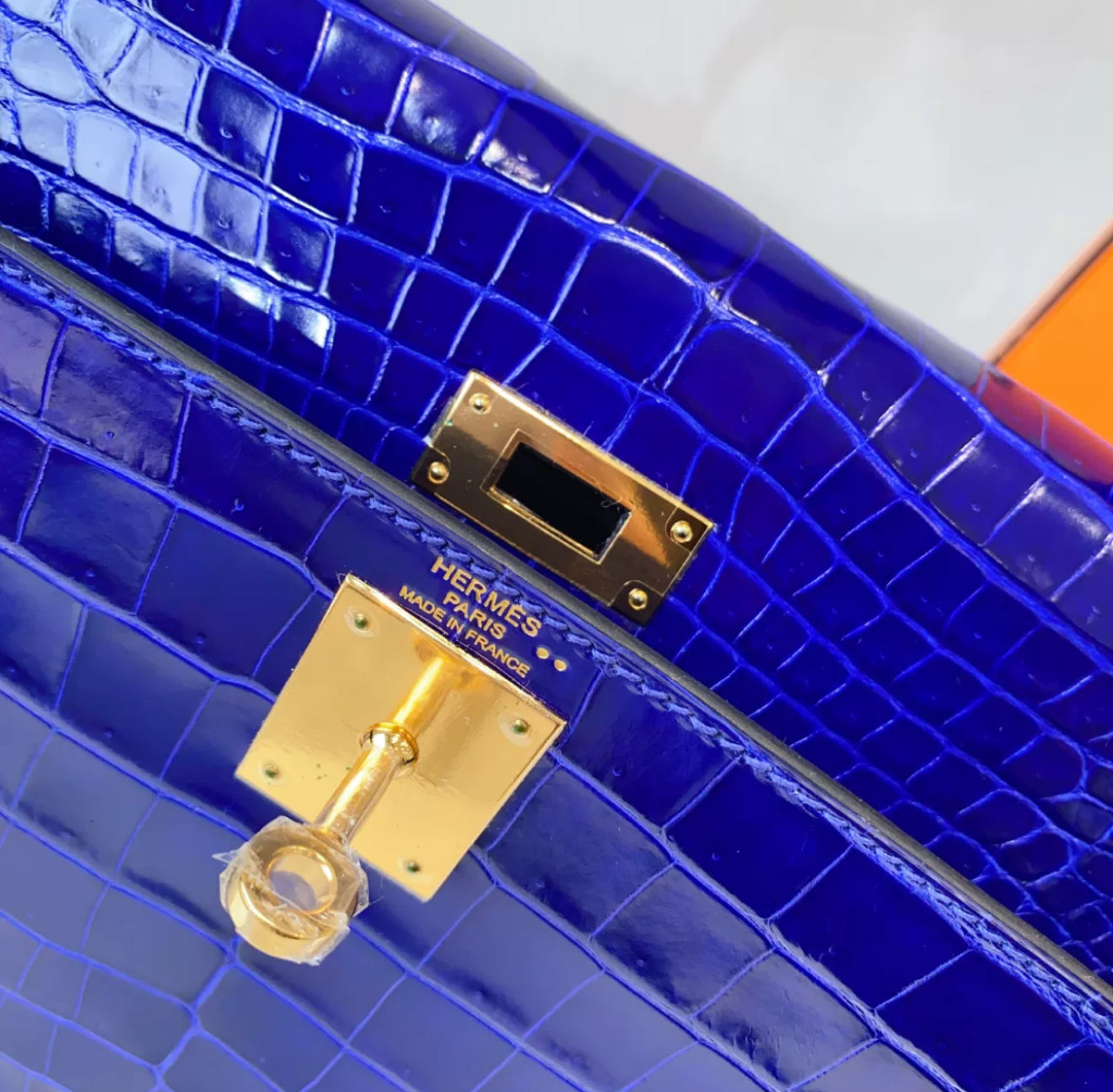 Hermès Kelly 28 Blue Electric Shiny Crocodile Leather Gold Hardware