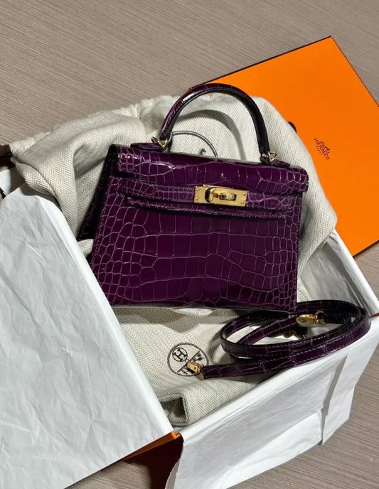 HERMÈS KELLY 20 MINI SELLIER AMETHYST SHINY ALLIGATOR WITH GOLD HARDWARE