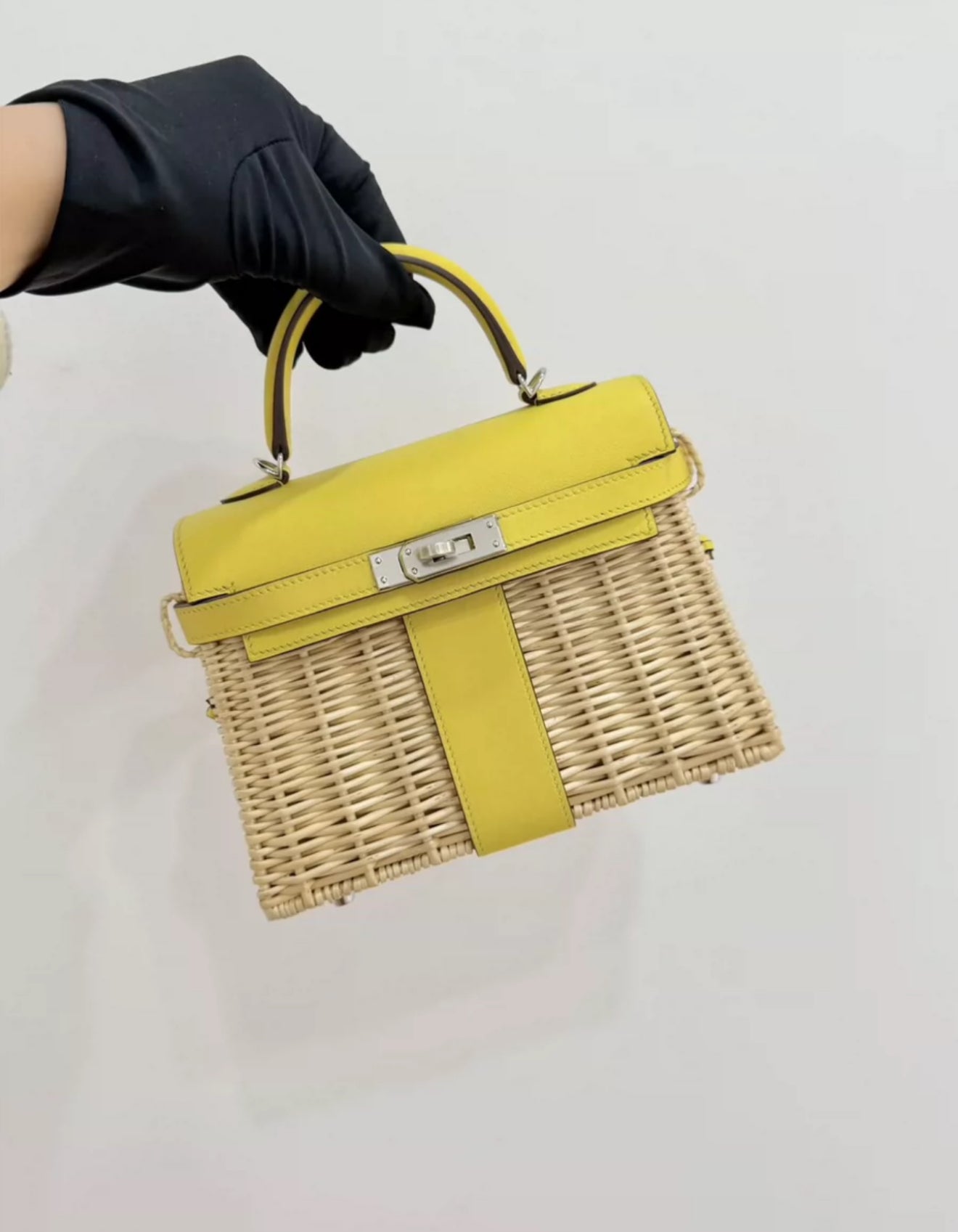 HERMÈS MINI KELLY PICNIC JAUNE DE NAPLES SWIFT OSIER WICKER PALLADIUM HARDWARE