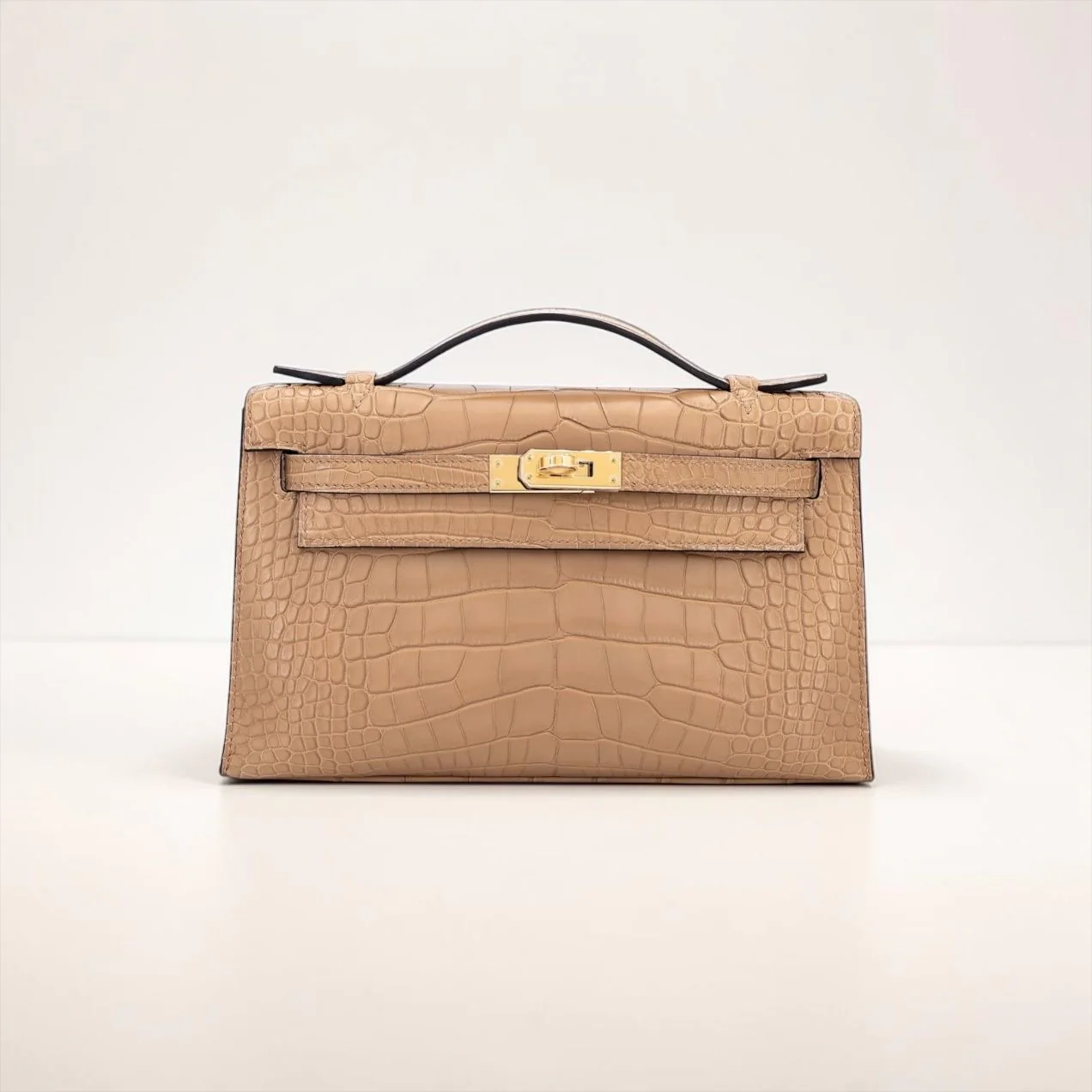 Hermes Kelly Pochette Chai Matte Alligator Gold hardware
