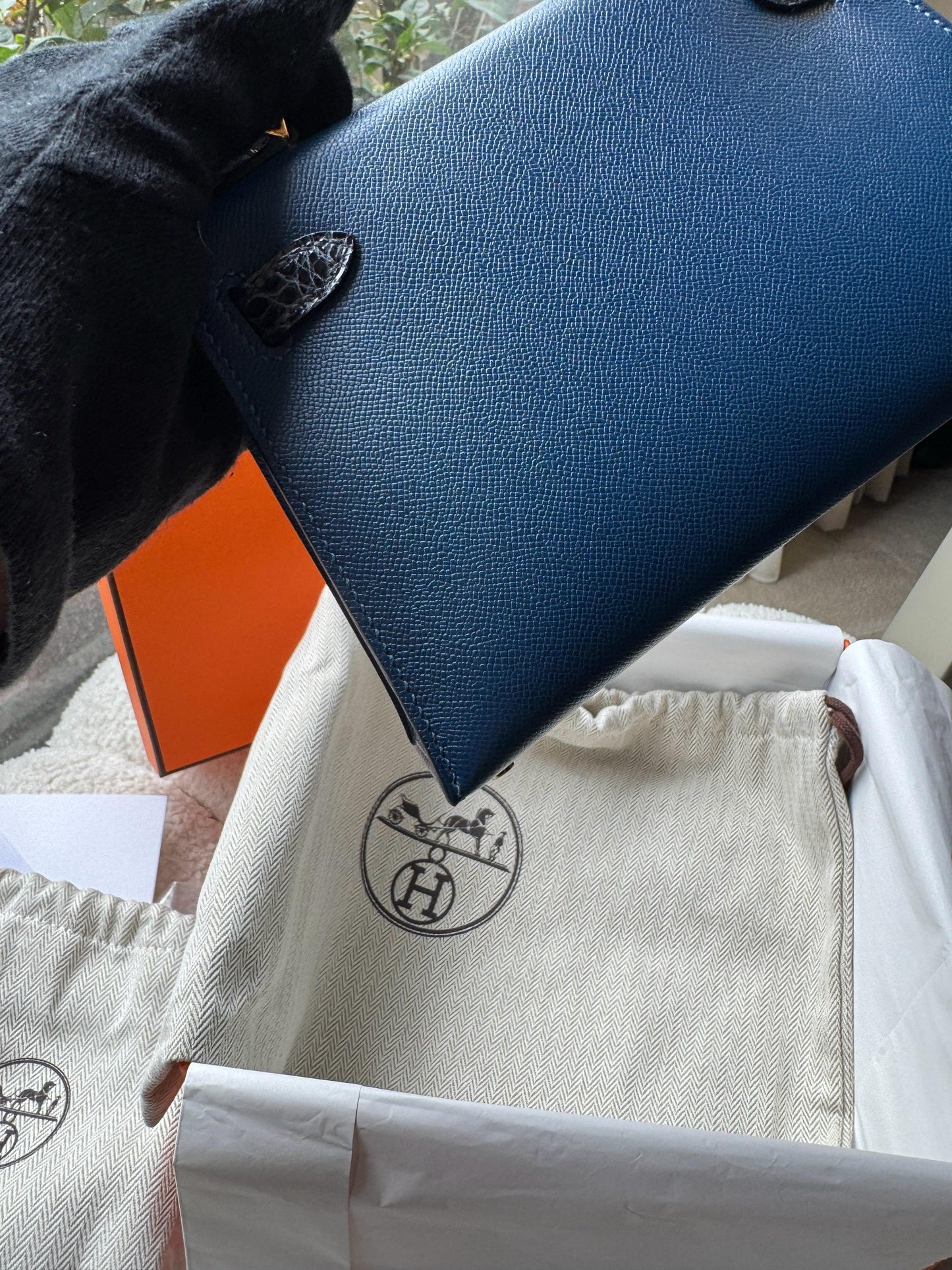 Hermès Mini Kelly 20 Deep Bleu Touch Veau Madame Gold Hardware