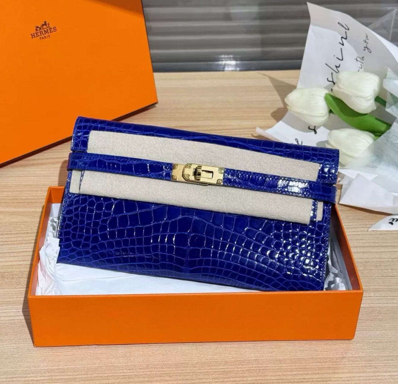 Hermès Kelly long electric blue shiny Alligator leather gold hardware