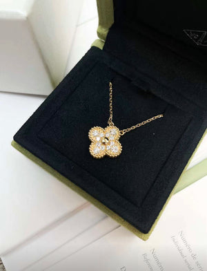 Van Cleef  Arpels Vintage Alhambra Pendant in gold full diamond