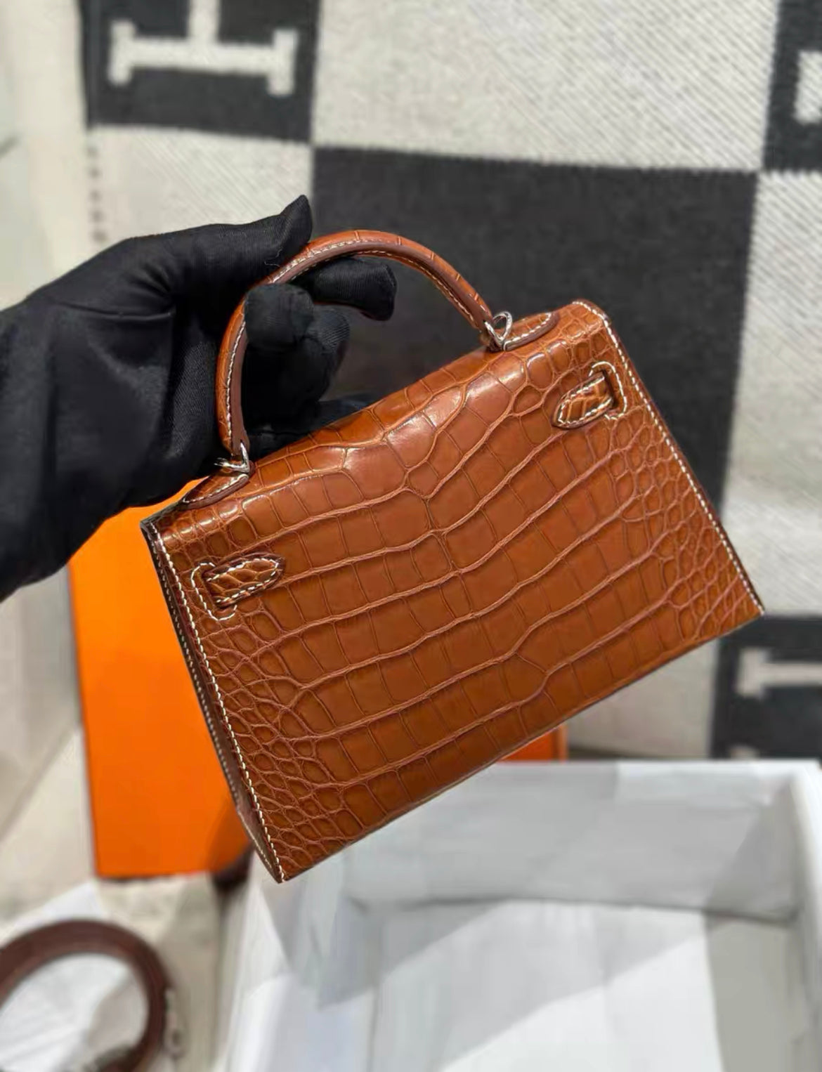 HERMÈS Alligator Mini Kelly in Gold with Palladium hardware handbag Brand New Stamp W