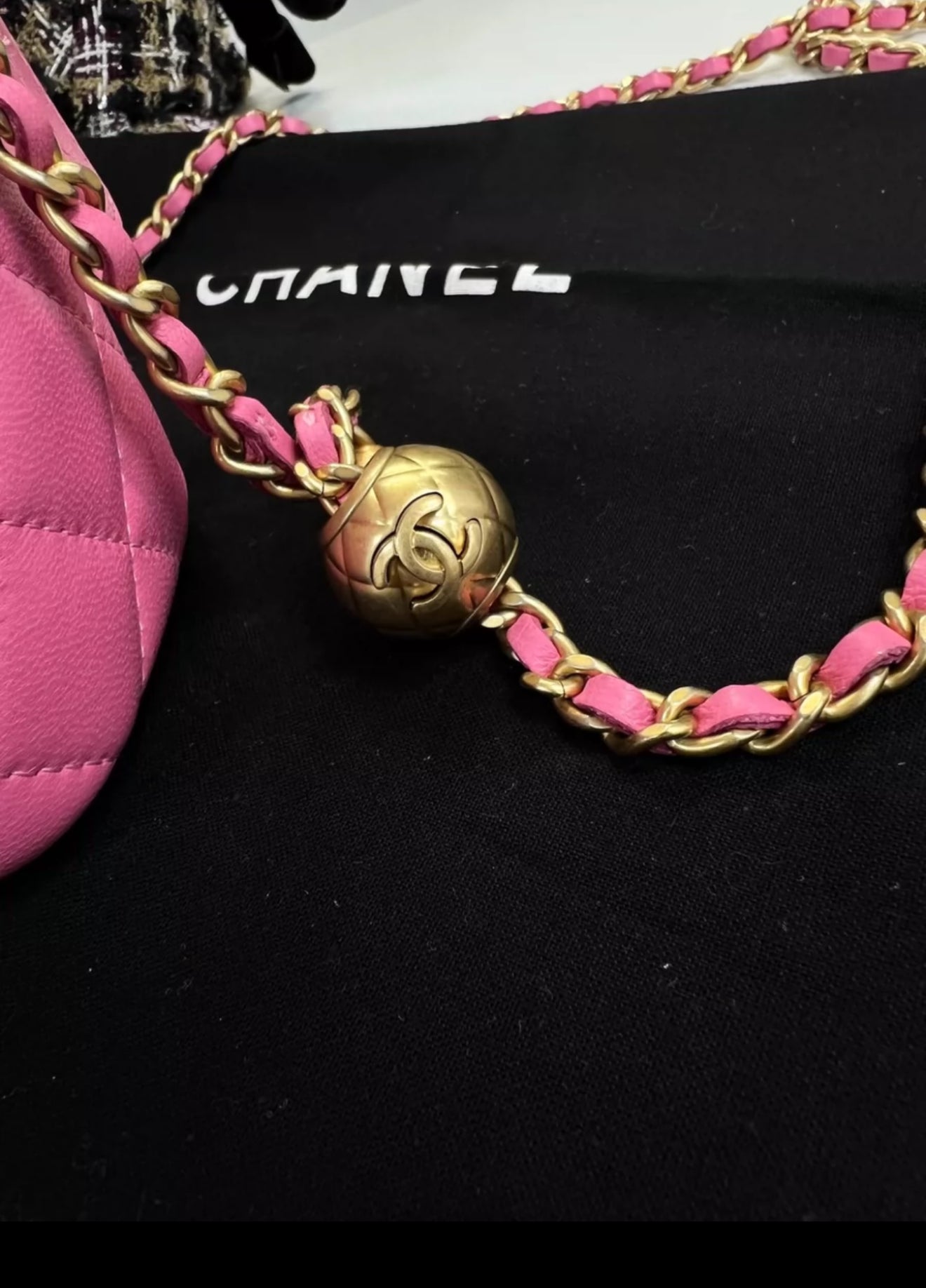 CHANEL Pearl Crush Mini Vanity Case Chain Shoulder Bag Pink Lambskin Leather