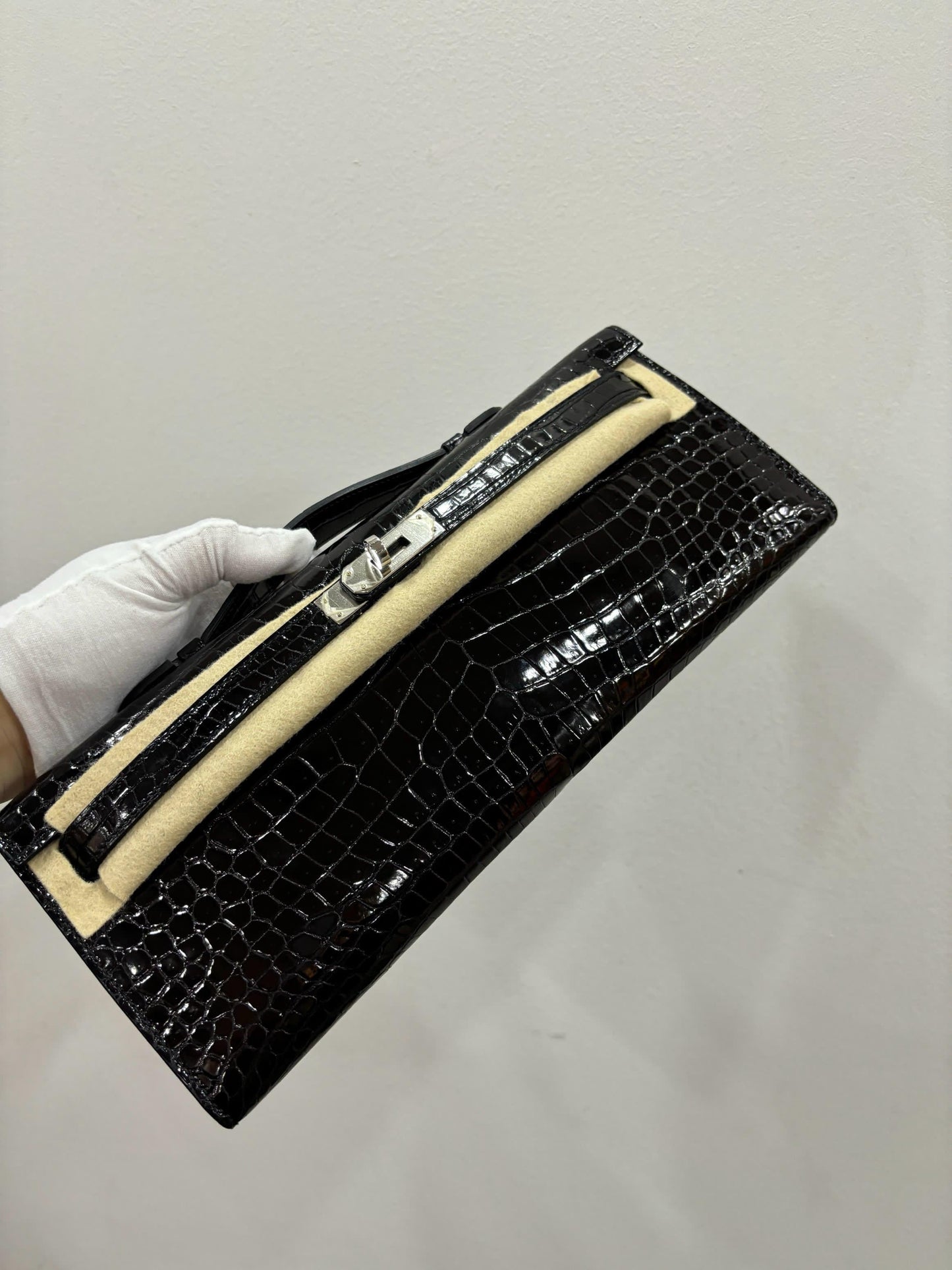 Hermès Black Shiny Crocodile Kelly Cut Clutch with Palladium hardware