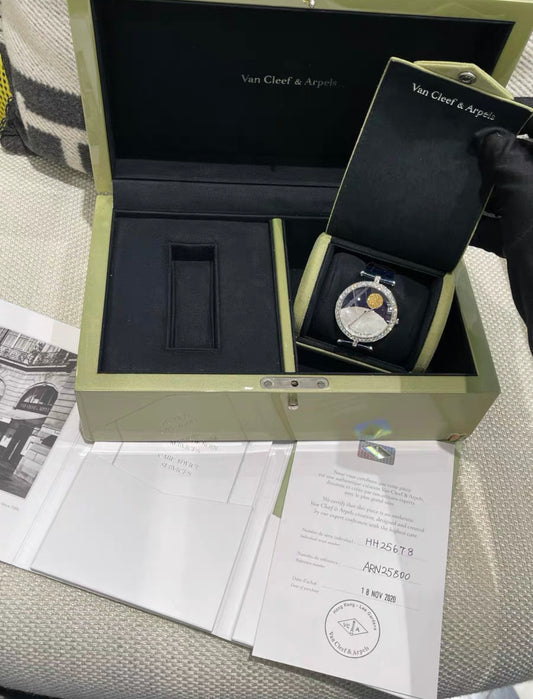 VAN CLEEF  ARPELS Lady Jour Nuit
