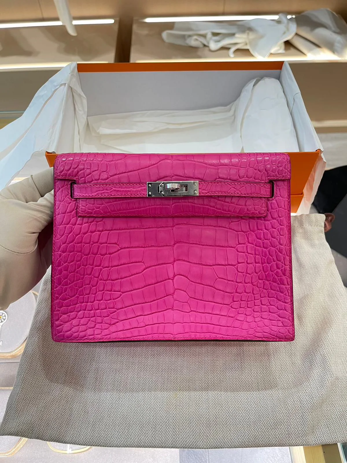 Hermes Kelly Danse Rose Shocking Alligator Palladium hardware