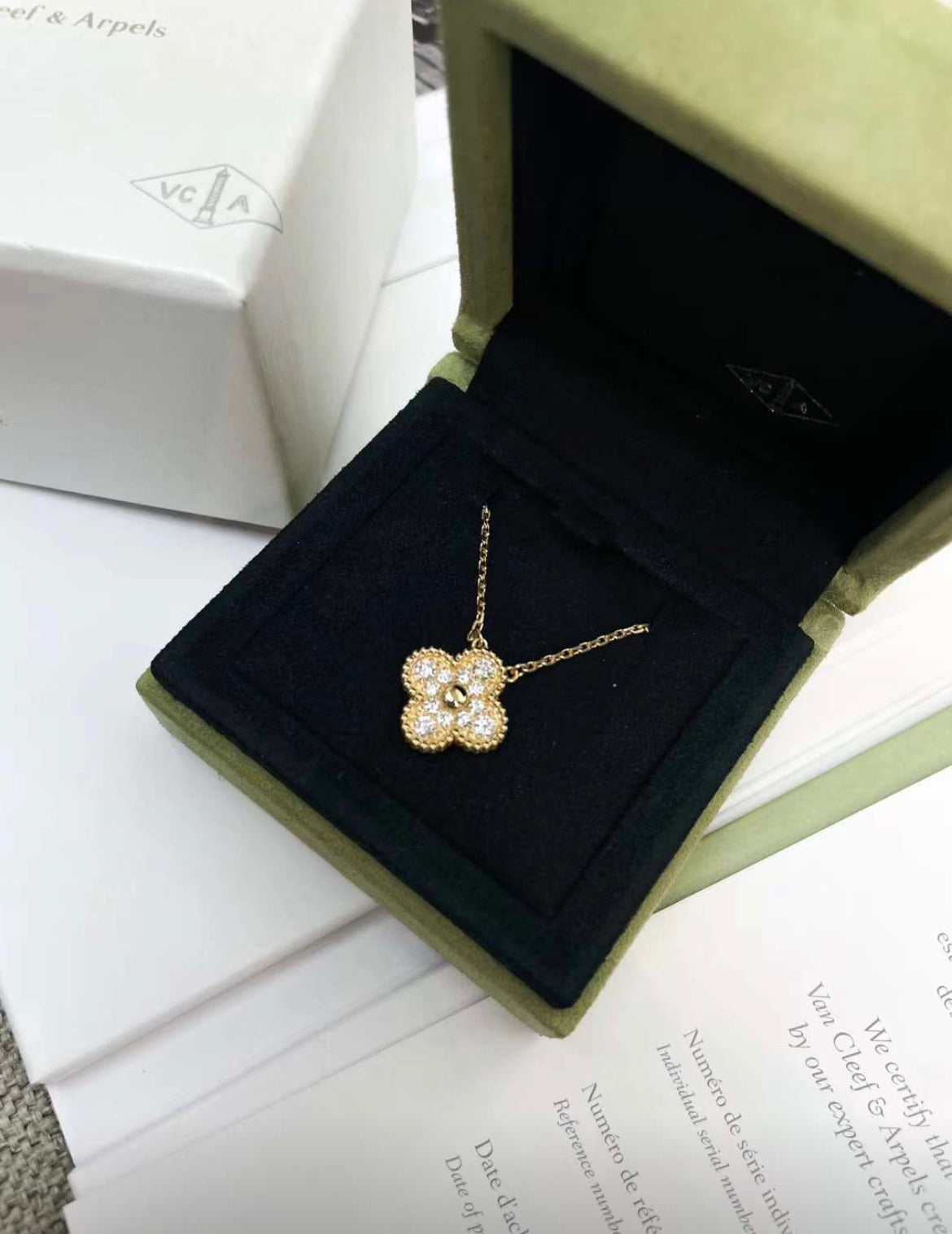 Van Cleef  Arpels Vintage Alhambra Pendant in gold full diamond