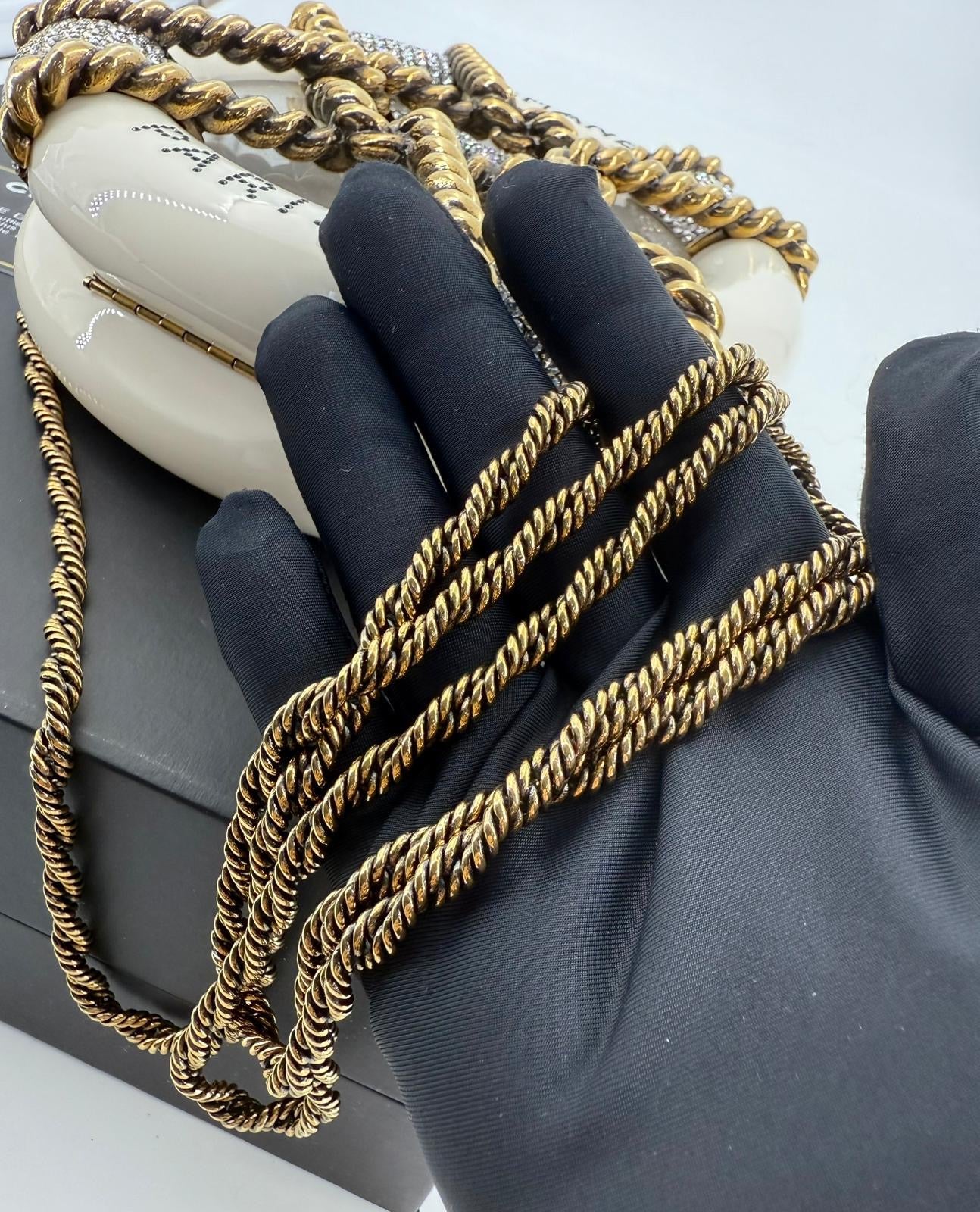 Chanel White Strass and Resin Nautical Wheel Minaudière Bronze Hardware, 2018 Métiers Dart