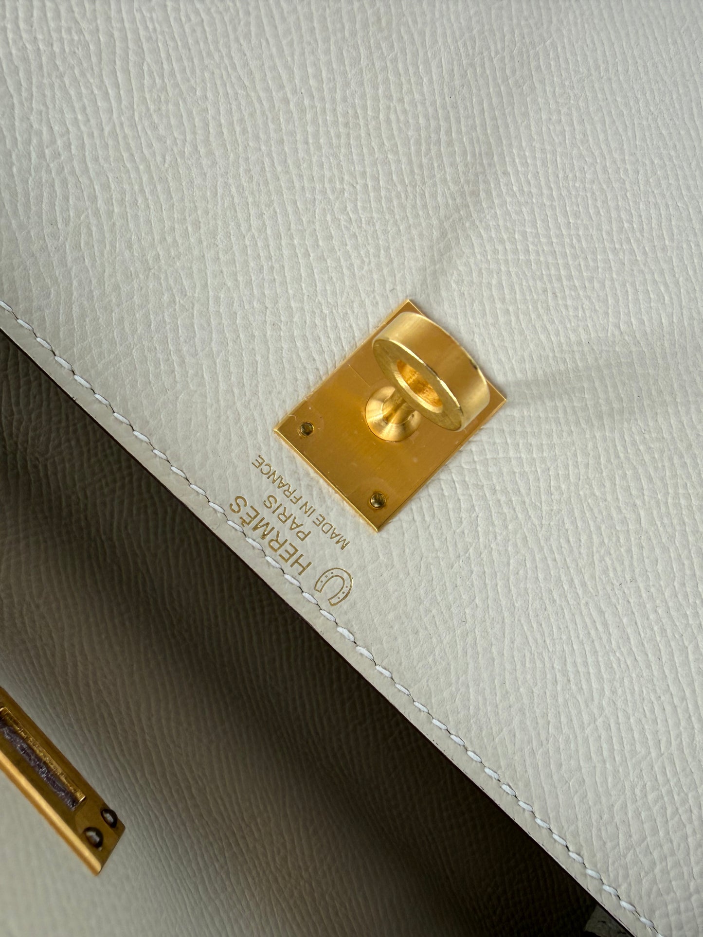 Hermes Kelly 25 Sellier in Craie / Trench epsom leather brushed gold hardware