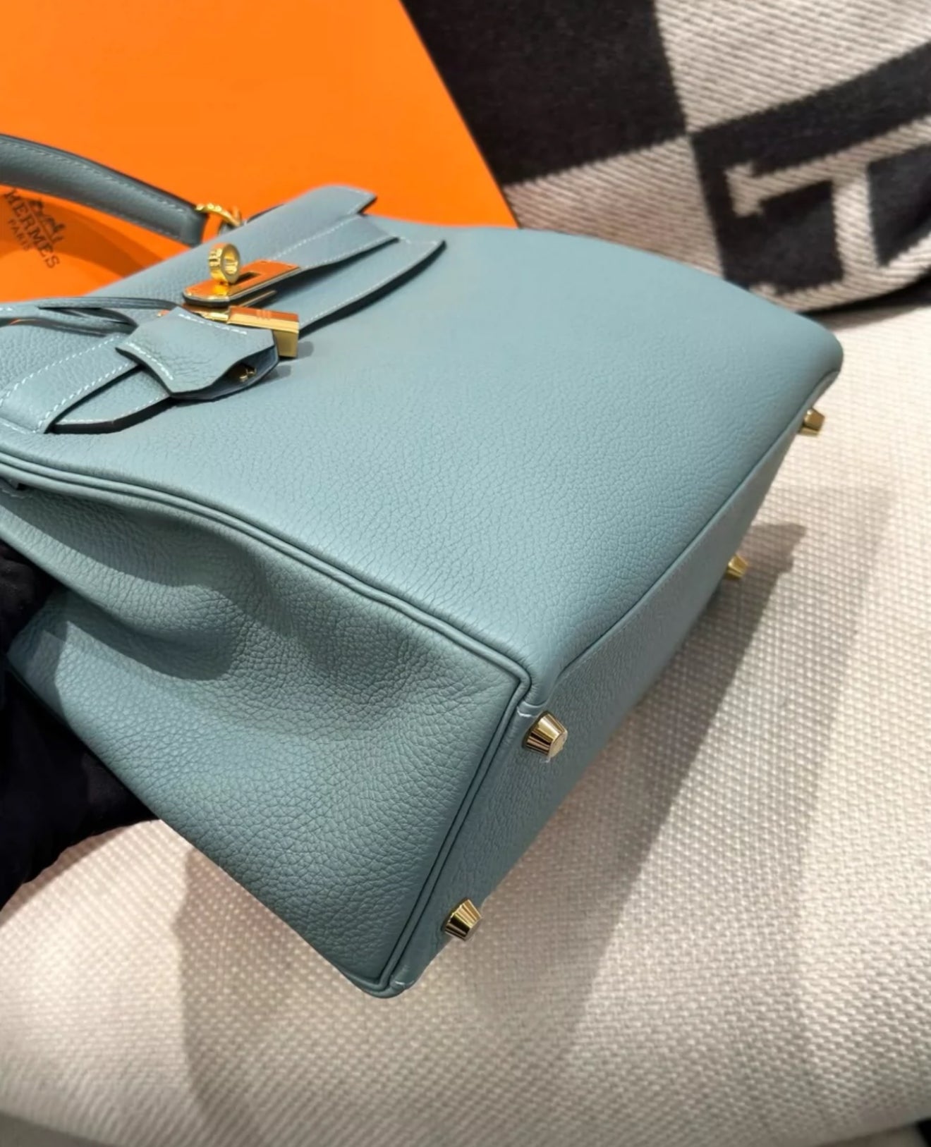 Hermès Kelly 28 Bleu Azur Togo Leather Gold Hardware