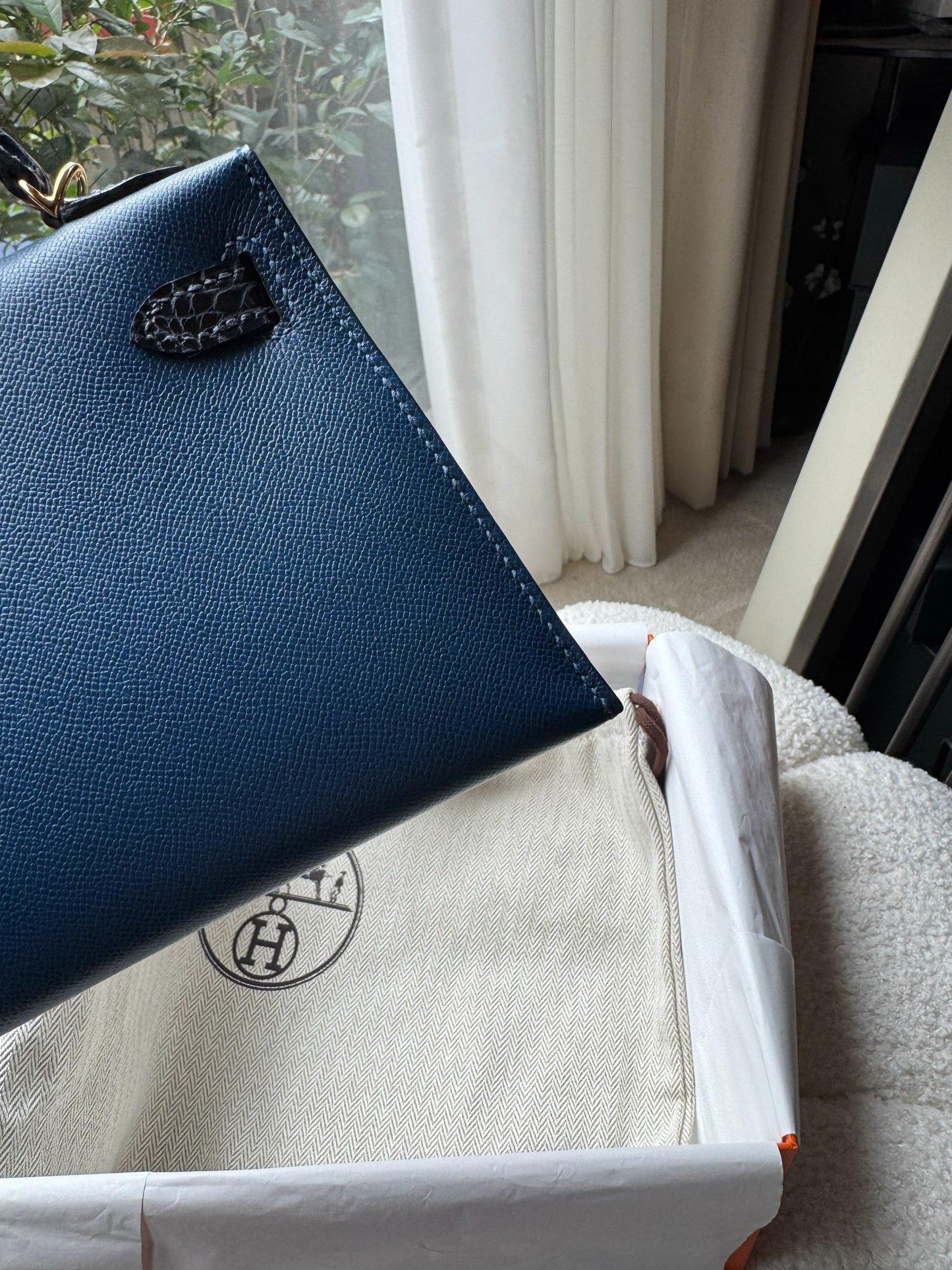 Hermès Mini Kelly 20 Deep Bleu Touch Veau Madame Gold Hardware