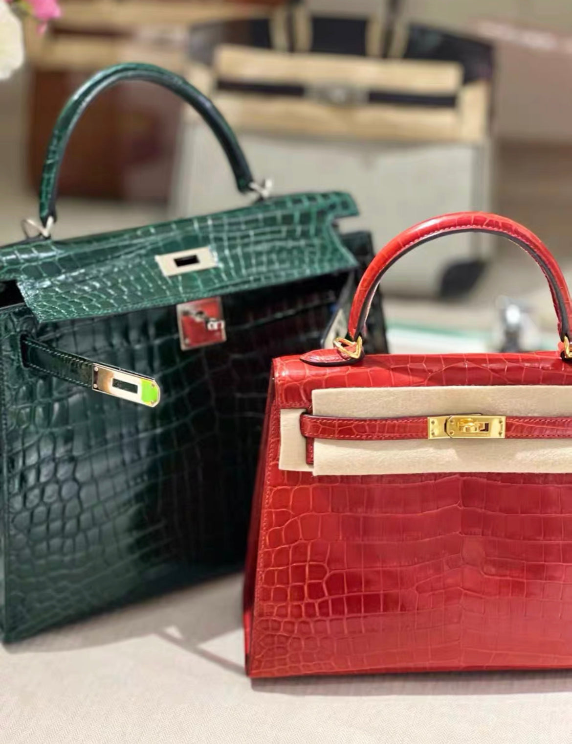 HERMÈS KELLY 28 SELLIER EMERALD SHINY CROCODILE PALLADIUM HARDWARE