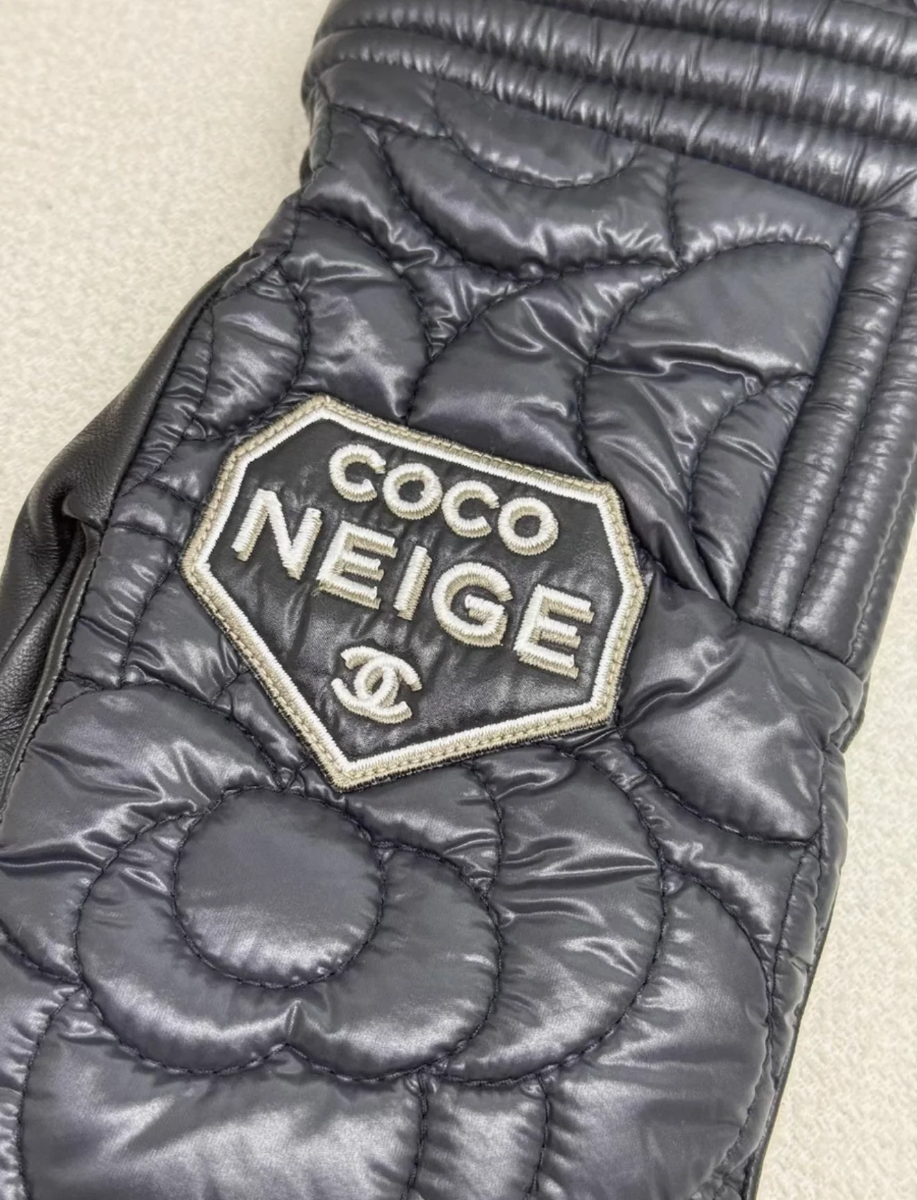 Chanel black coco neige gloves