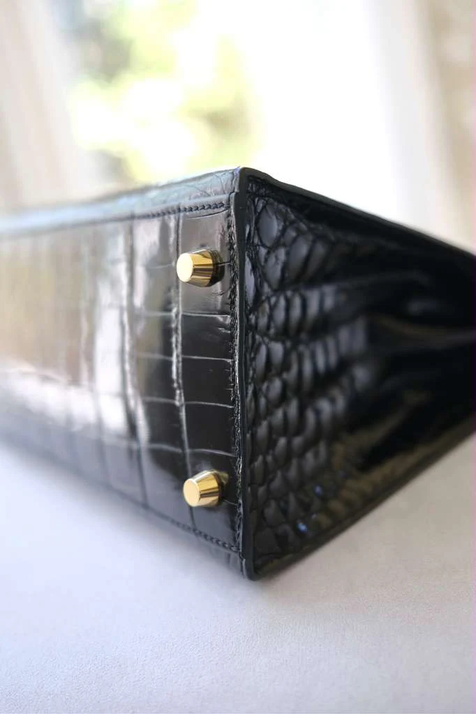 Hermes Kelly 28 Black Shiny Crocodile Leather Gold Hardware