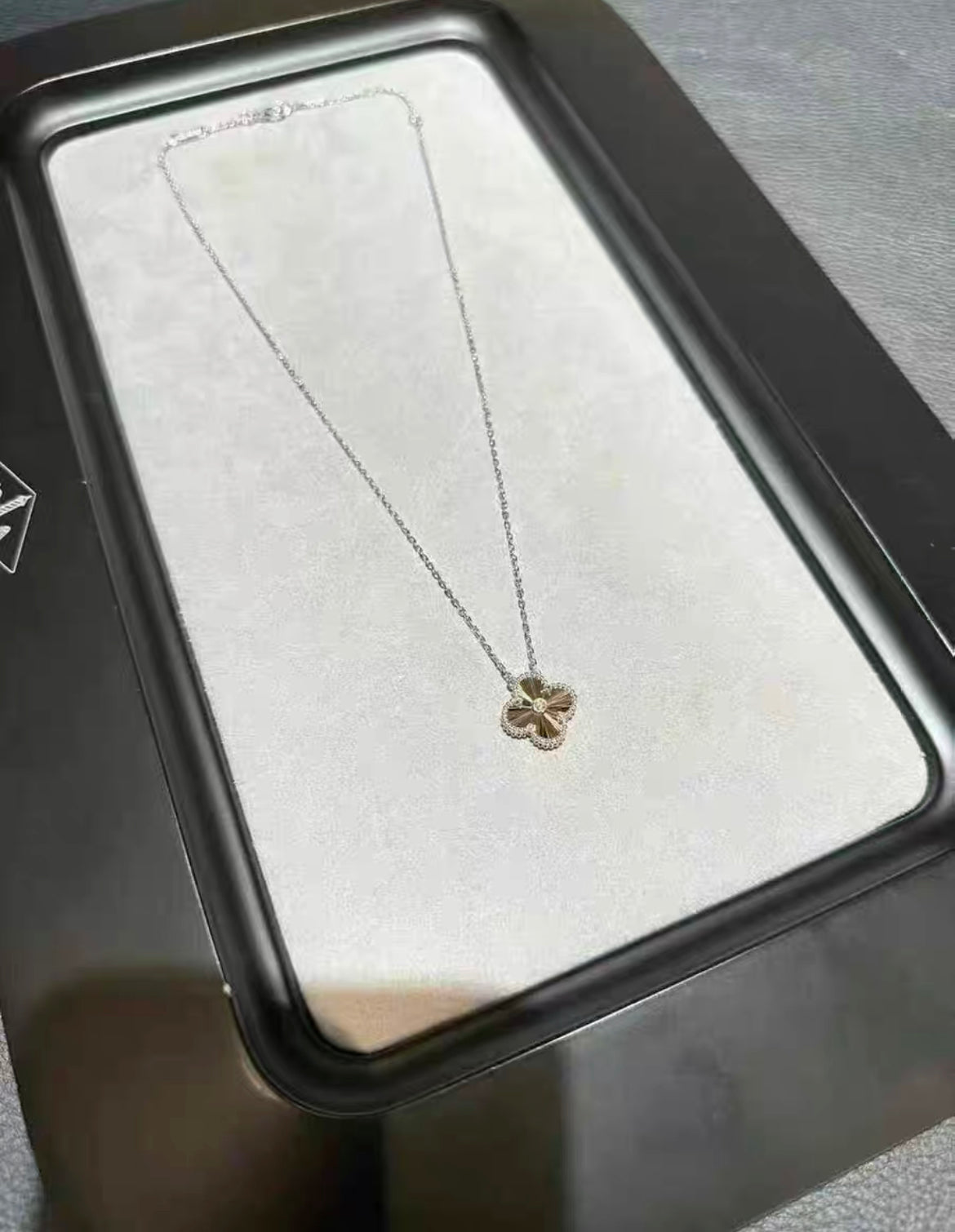 Van Cleef  Arpels Holiday Pendant 2024
