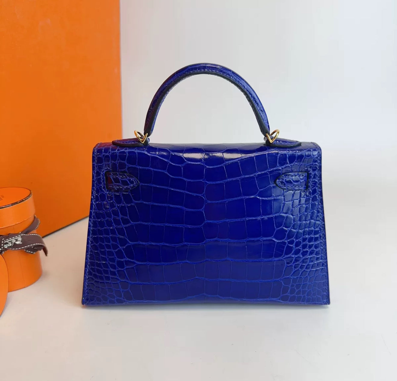 Hermès Mini Kelly Electric Blue Shiny Alligator Leather Gold Hardware