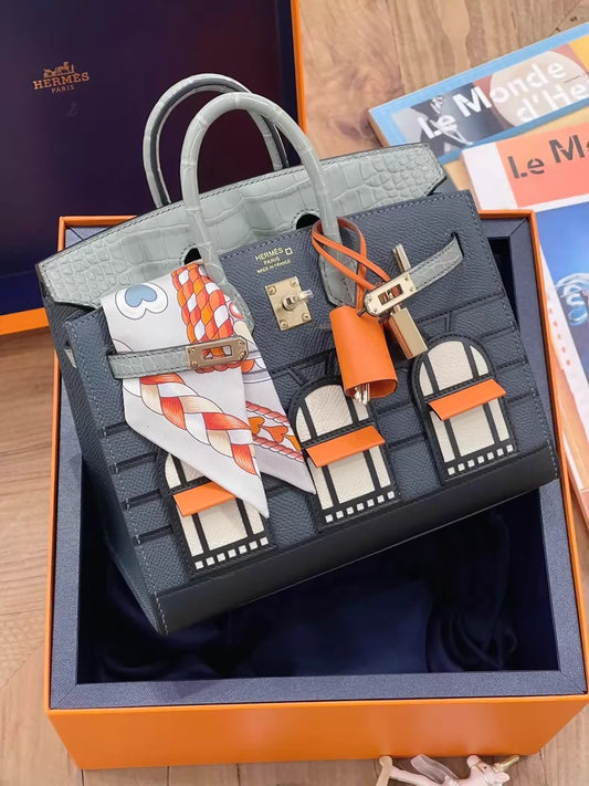 Hermès Birkin 20 Rainy Days Faubourg Sellier Ciment Matte Mississippiensis Alligator, Gris Misty and Craie Epsom, Orange H and Black Swift Permabrass Hardware
