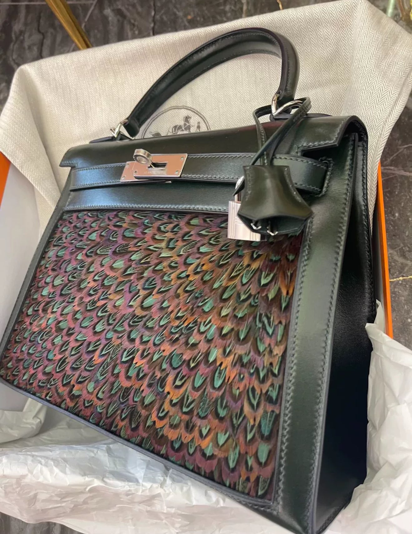 Hermes Kelly 28 Vert Fonce Calf Box Leather Peacock Feather Palladium Hardware