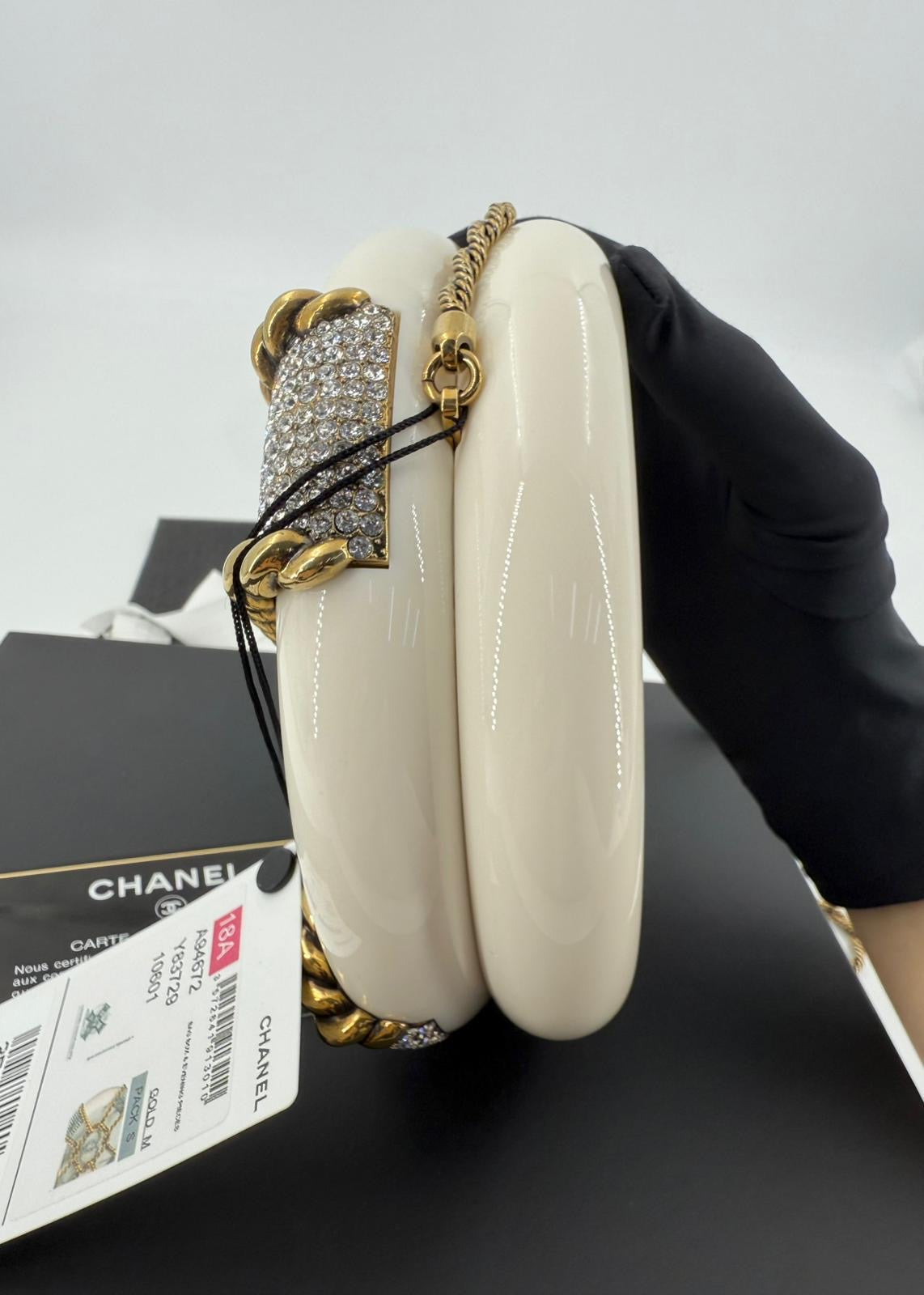 Chanel White Strass and Resin Nautical Wheel Minaudière Bronze Hardware, 2018 Métiers Dart