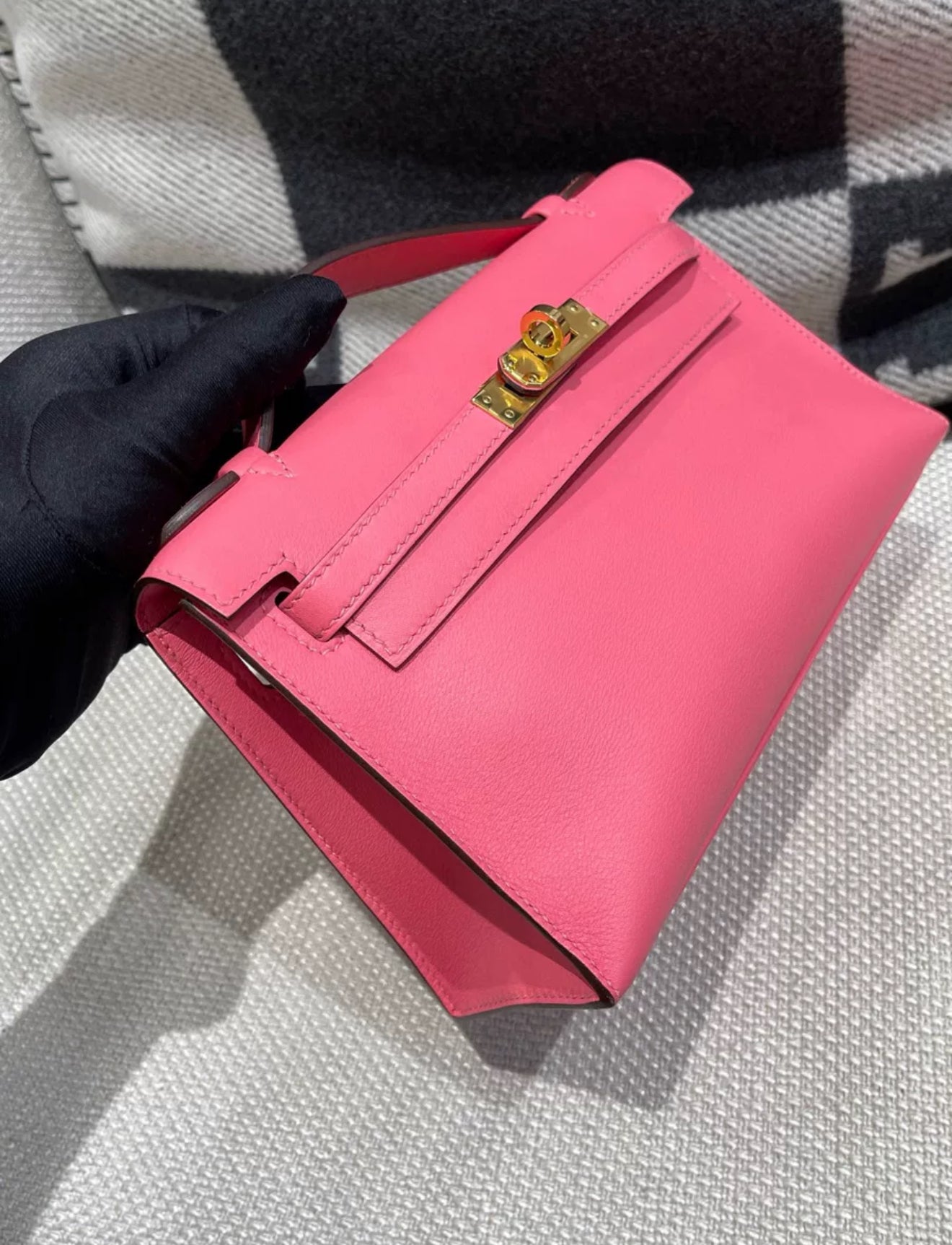 Hermes Kelly pochette Rose Lipstick Swift Leather Gold Hardware
