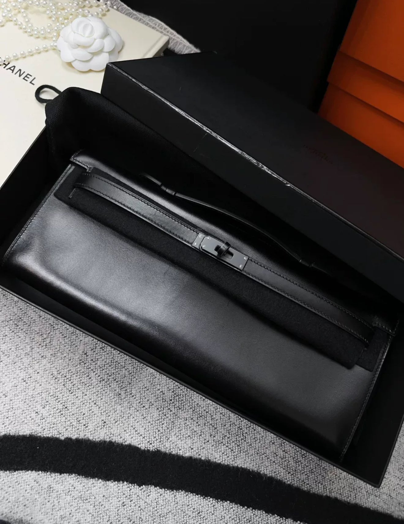 Hermes Kelly cut So Black Box Leather