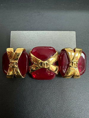Chanel Vintage 94 Gripoix Red  Gold Plate Brooch