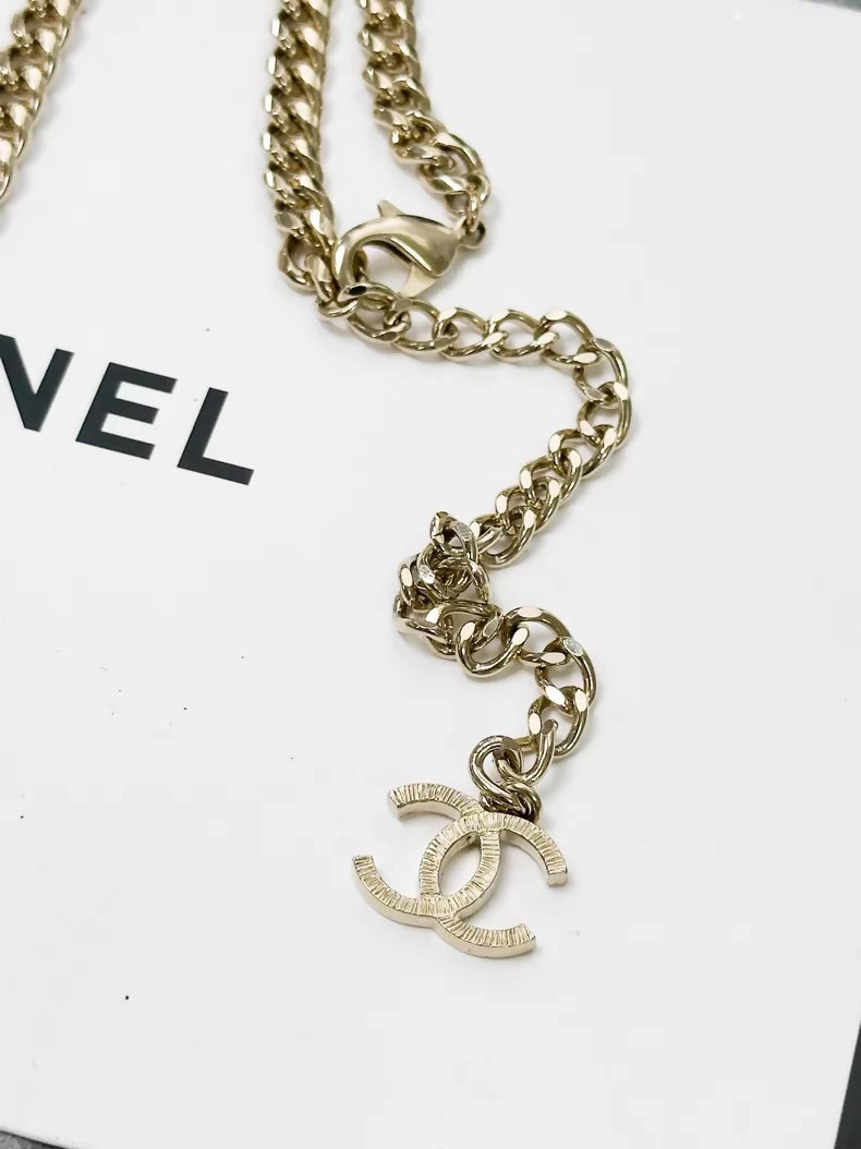 Chanel Spring/Summer 2022 Collection N 5 white perfume bottle long necklace