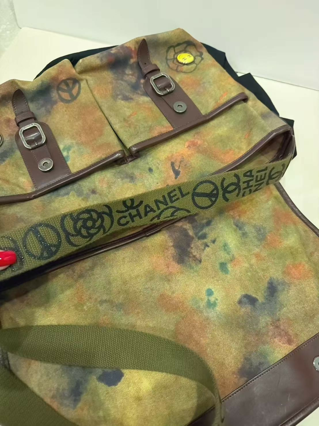 Chanel Vintage graffiti shoulder bag medium