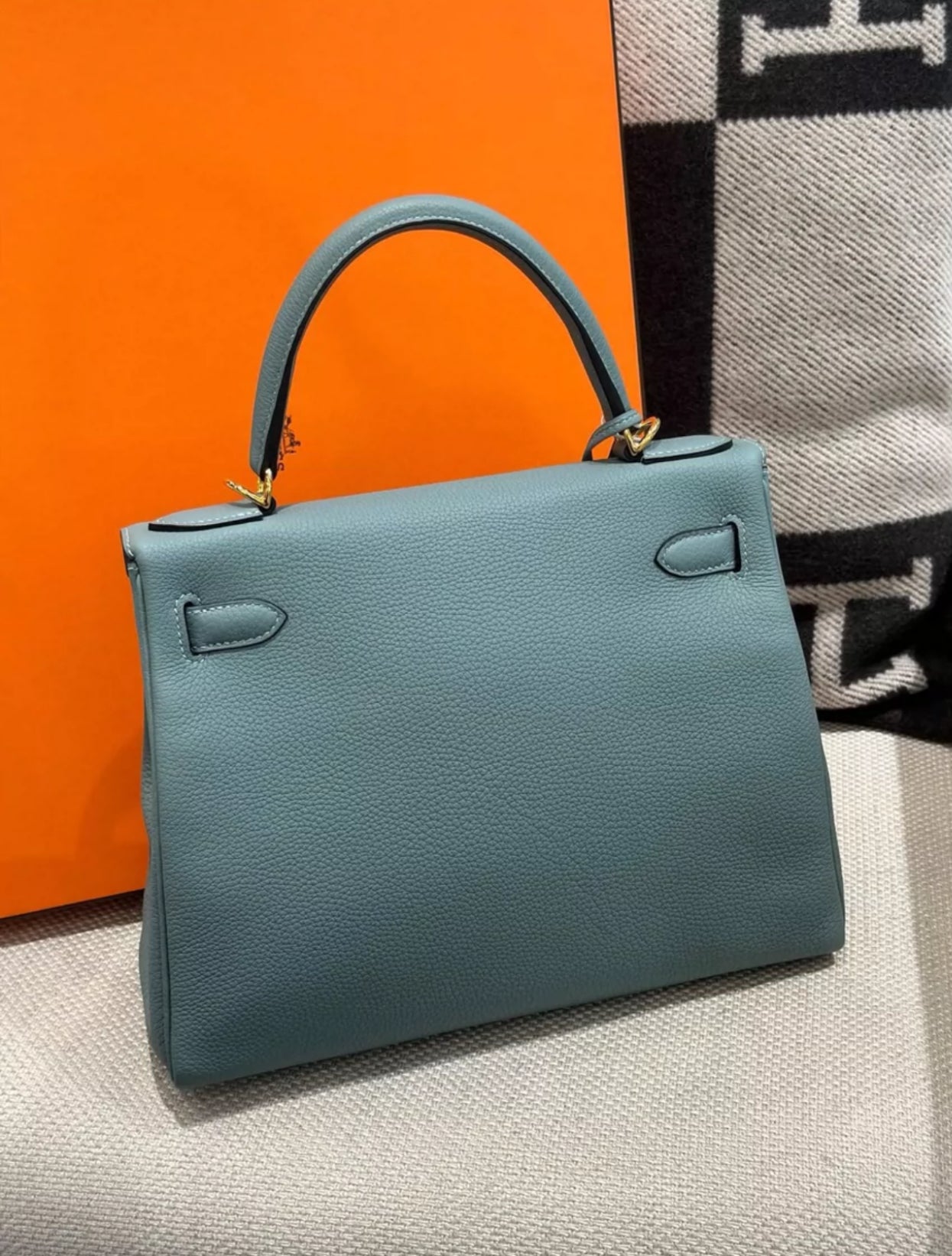 Hermès Kelly 28 Bleu Azur Togo Leather Gold Hardware