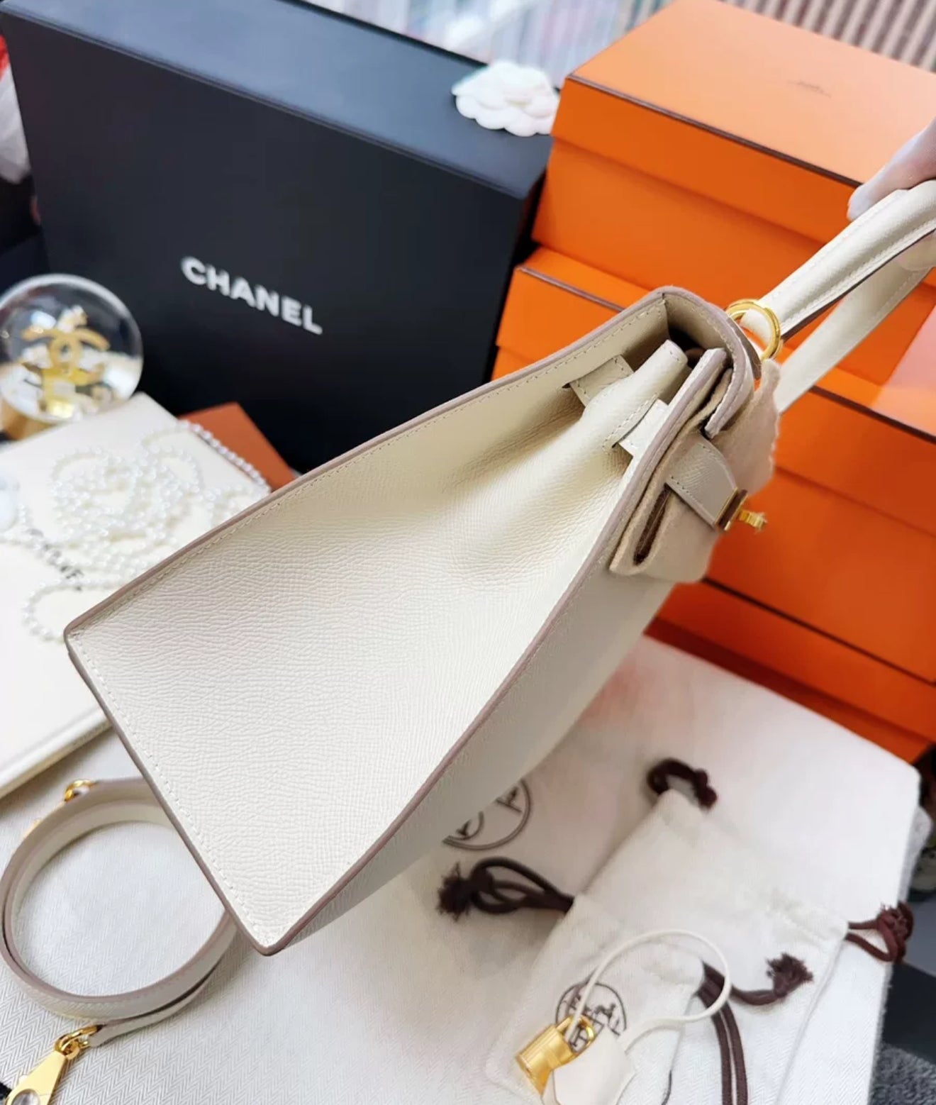 Hermes Kelly 28 Ecru Epsom Leather Gold Hardware