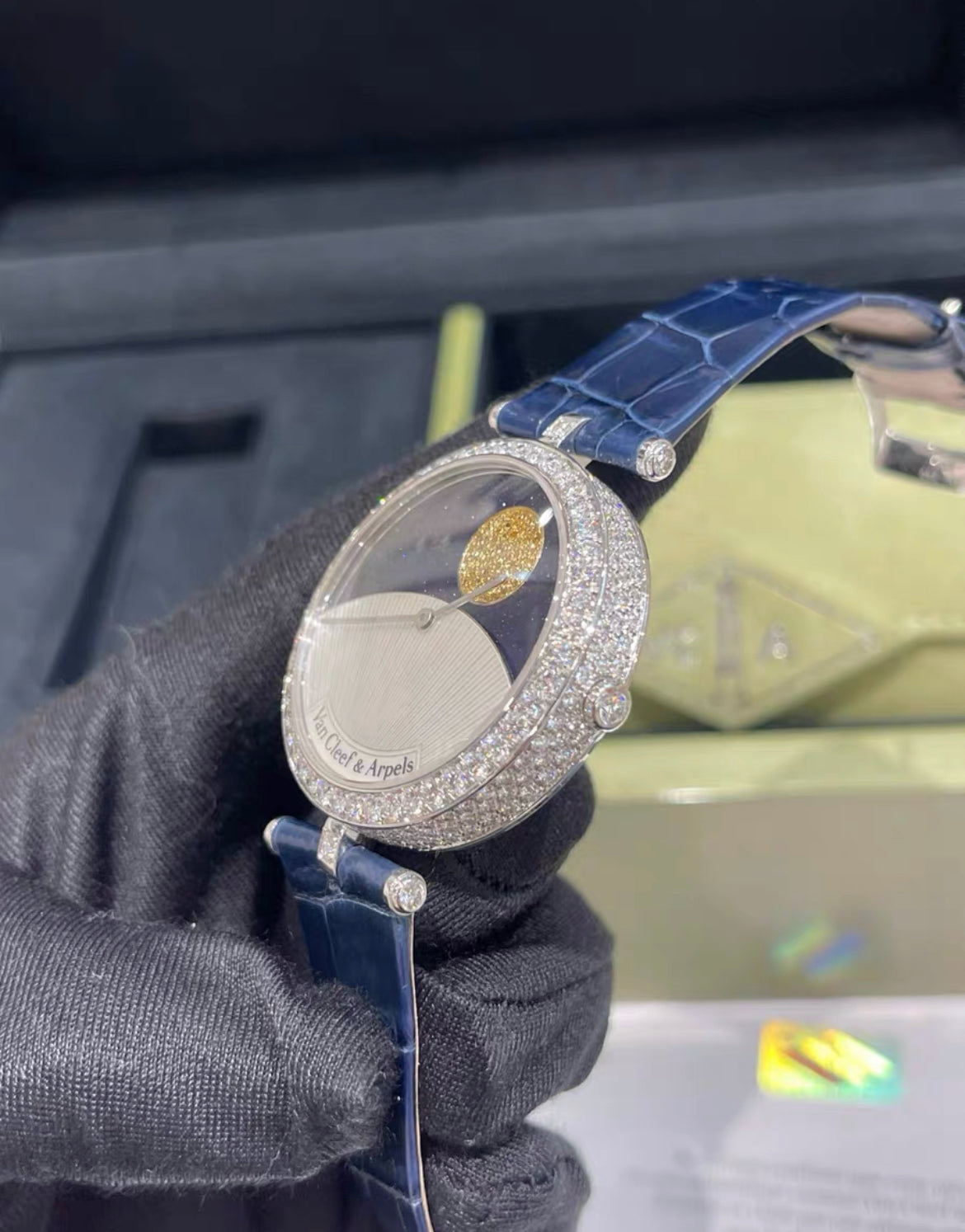 VAN CLEEF  ARPELS Lady Jour Nuit