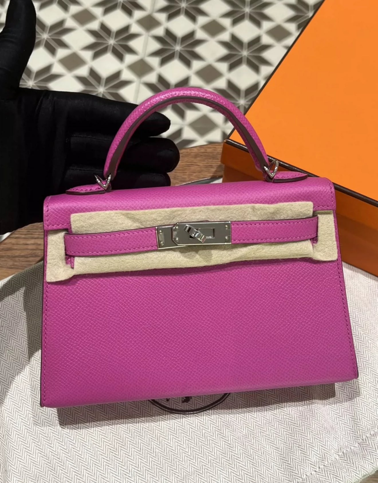 Hermès Kelly 20 Mini Rose Magnolia Chevre Leather Palladium Hardware