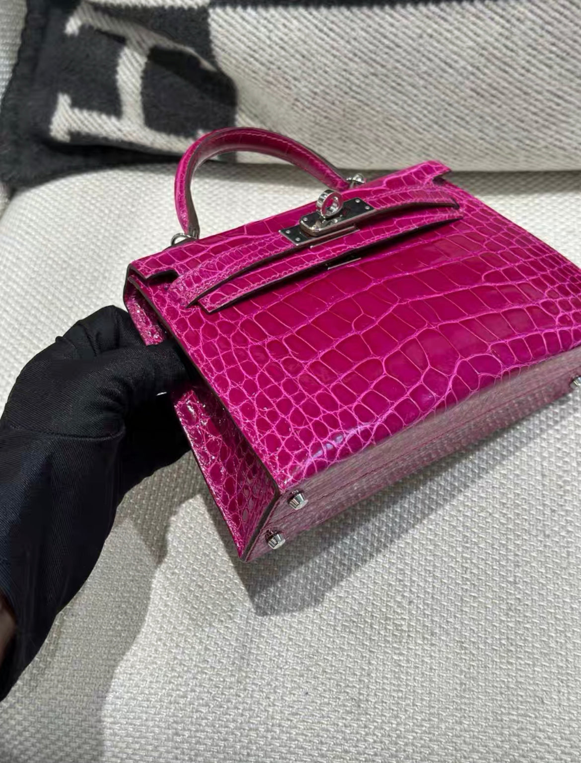 Hermes Mini Kelly 20 Rose Scheherazade Alligator Palladium Hardware