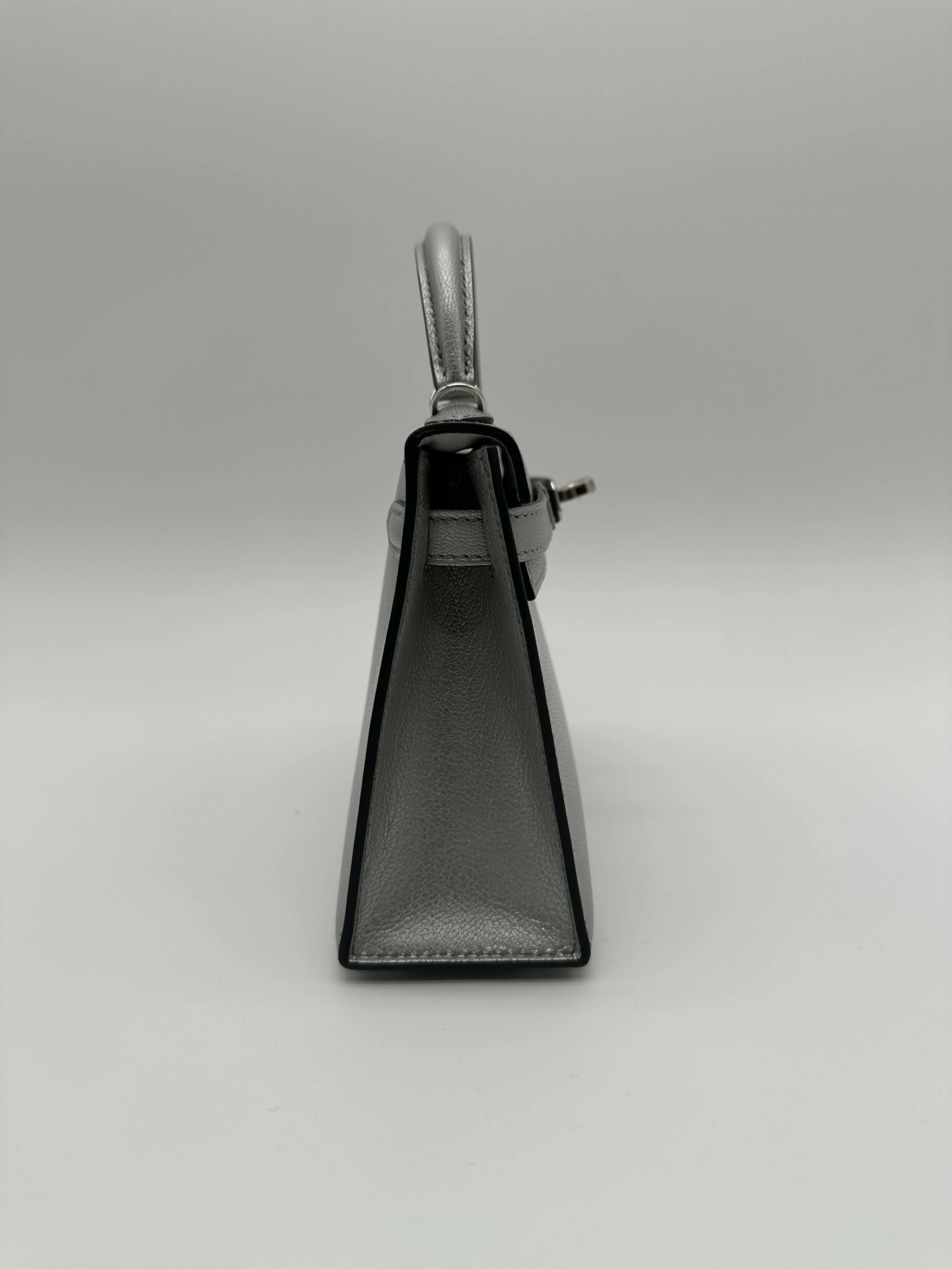 Hermès Kelly 20 Argent Chèvre PHW K 2026