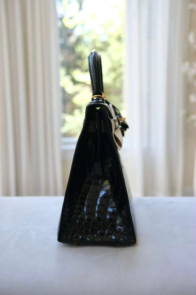 Hermes Kelly 28 Black Shiny Crocodile Leather Gold Hardware