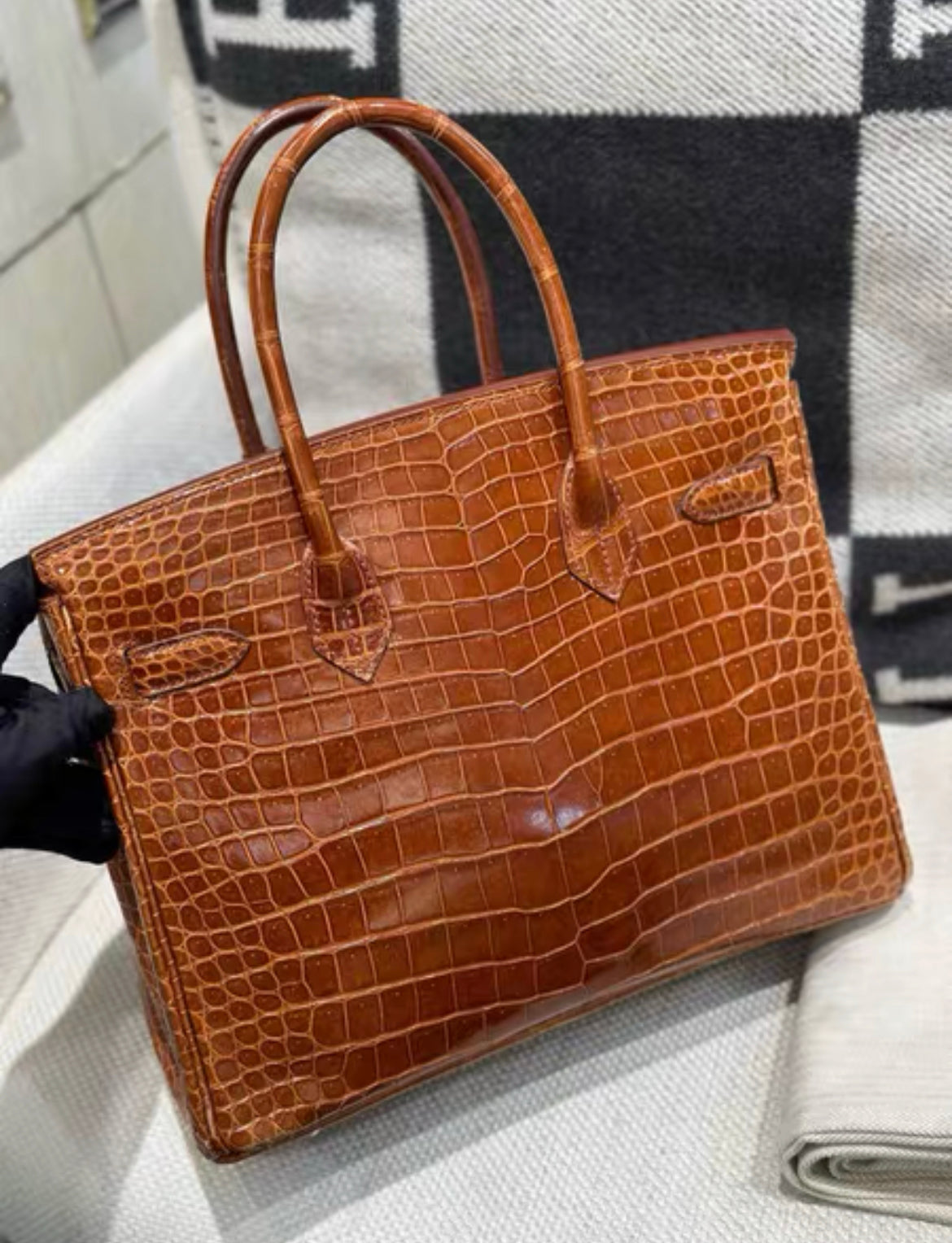 Hermès Birkin 30 shiny Crocodile Fauve Barenia Palladium Hardware