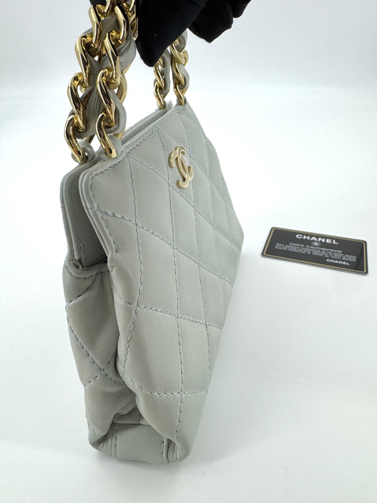 chanel vintage kelly gold handle hardware