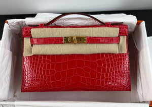 Hermes Kelly Pochette Rouge de Coeur Shiny Alligator Gold hardware