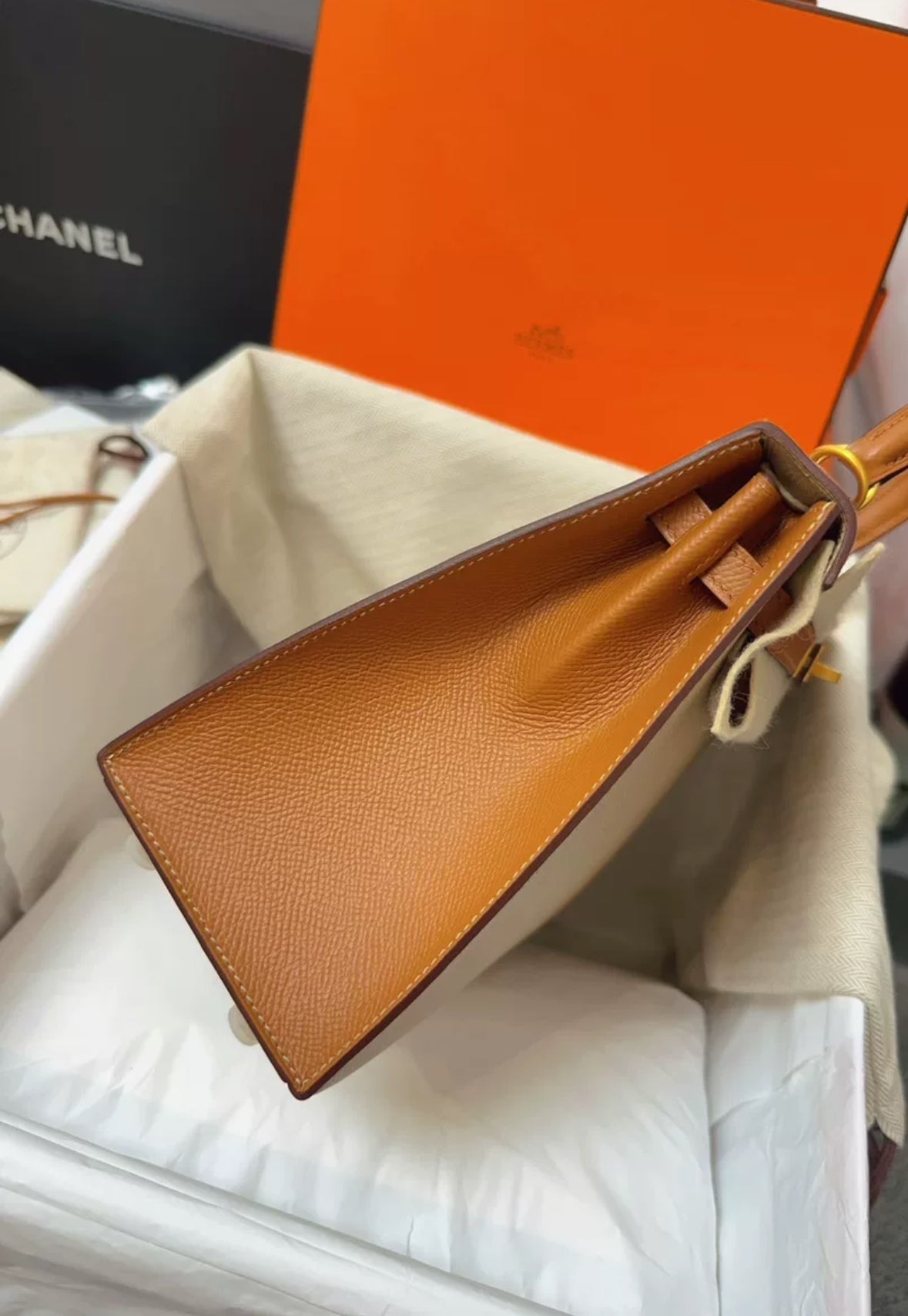 Hermès Special Order (HSS) Kelly Sellier 25 Trench and Gold Epsom Brushed Gold Hardware