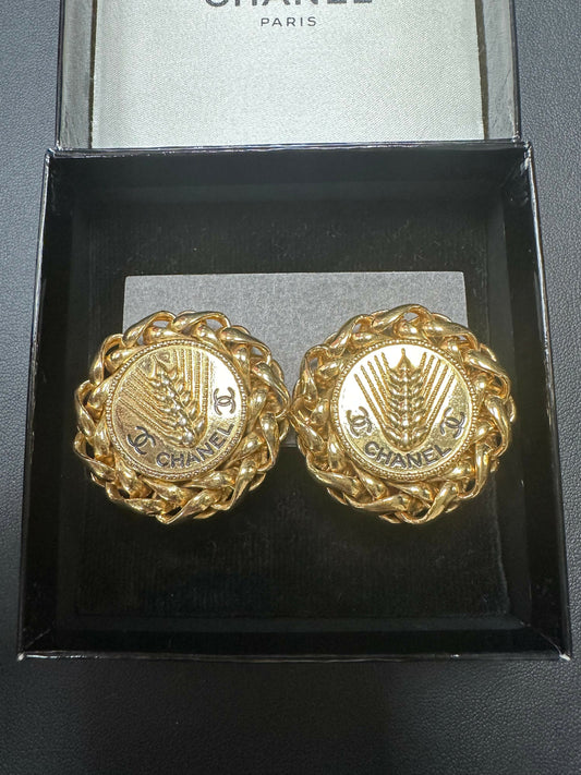 Chanel Vintage 86 Gold-plated Wheat Ear Lace Large Round Clip-on Earrings