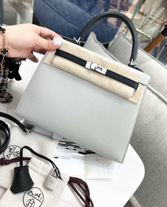 HERMÈS Kelly 25 Chèvre Gris Perle Noire Special Order