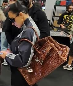 Hermès Birkin Shoulder JPG 42 Miel Shiny Porosus Crocodile Palladium Hardware – Ultra Rare Collector Piece