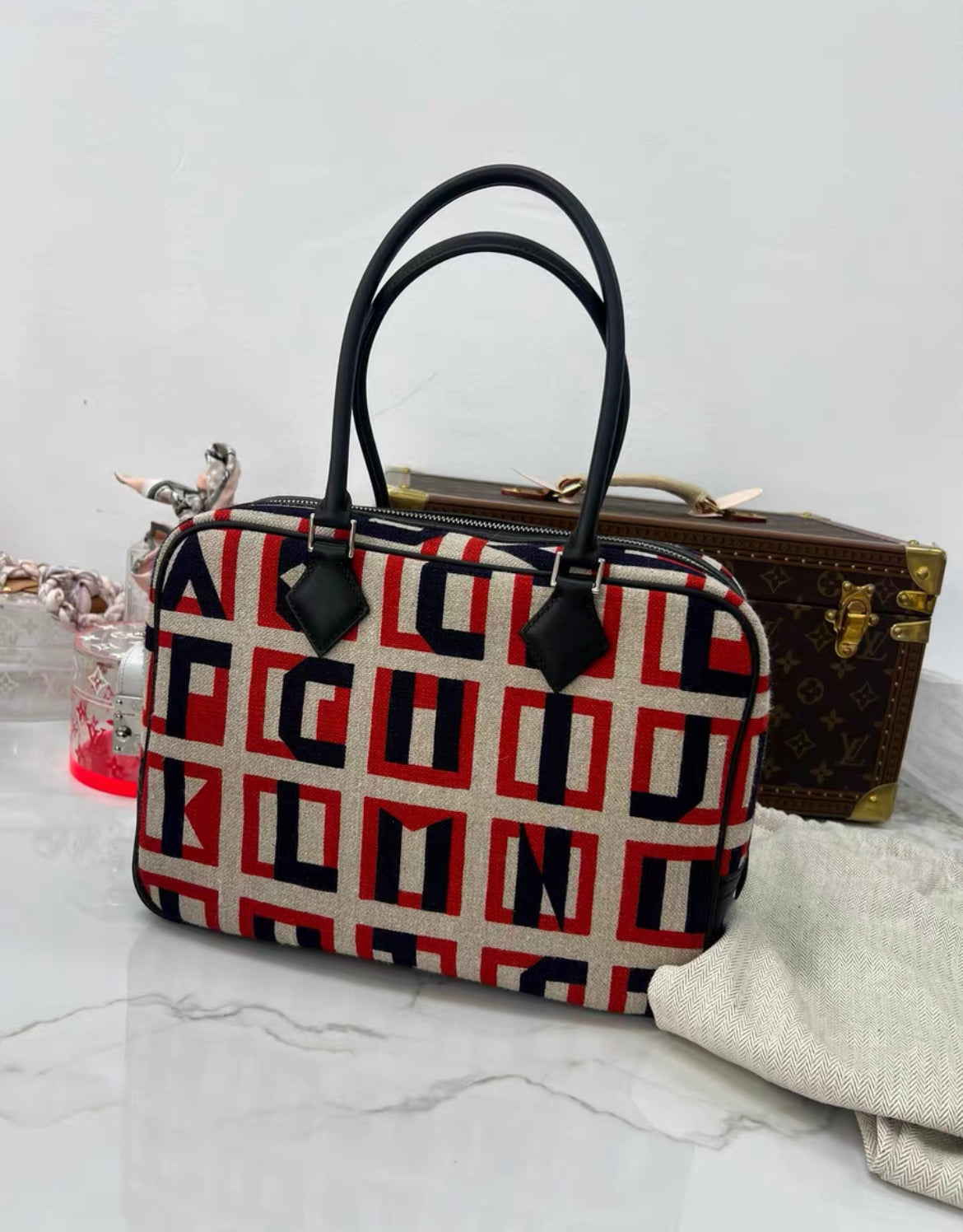 Hermès BLACK SWIFT LEATHER  LETTRES AU CARRÉ TOILE DE CAMP PLUME 28