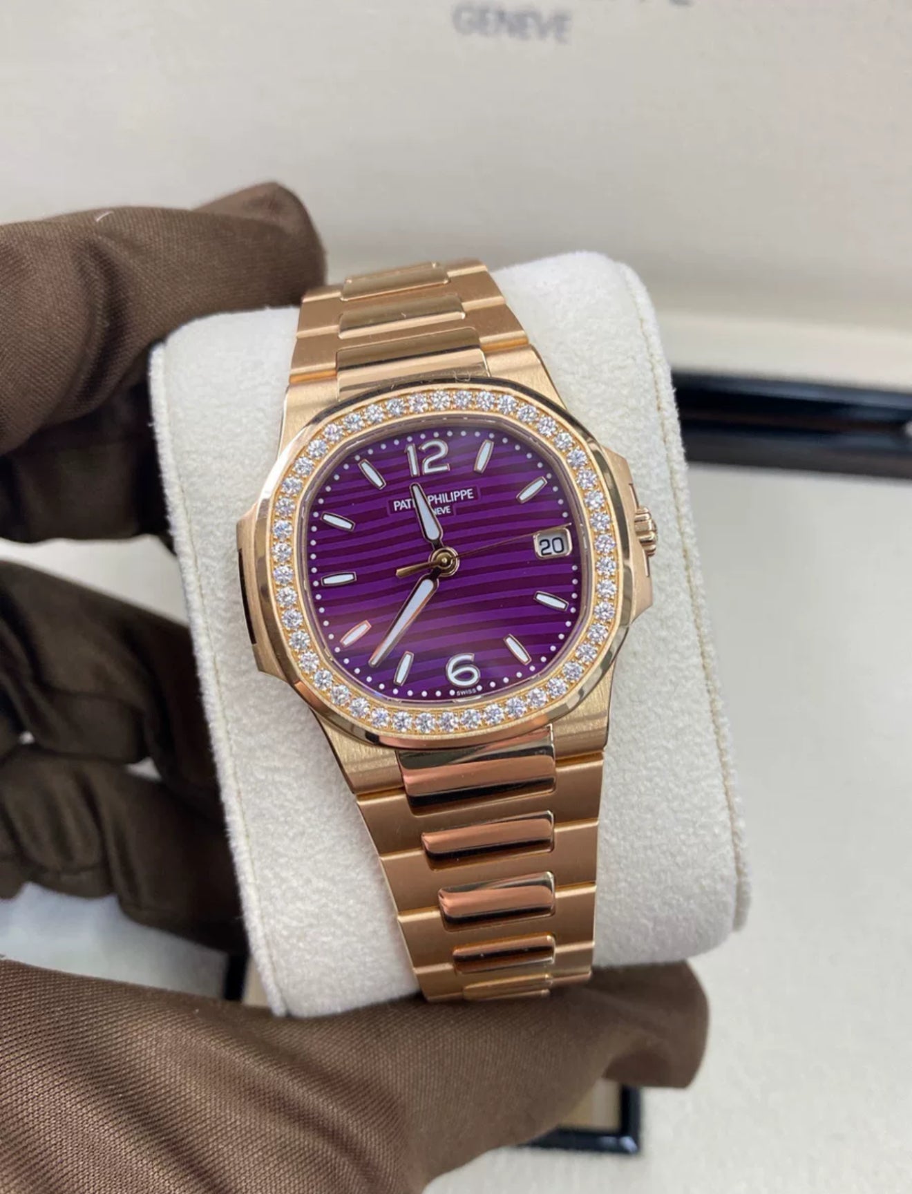 Patek Philippe Nautilus 7010/1R-013 Ladies Quartz Rose Gold Purple Diamond Bezel (2025)
