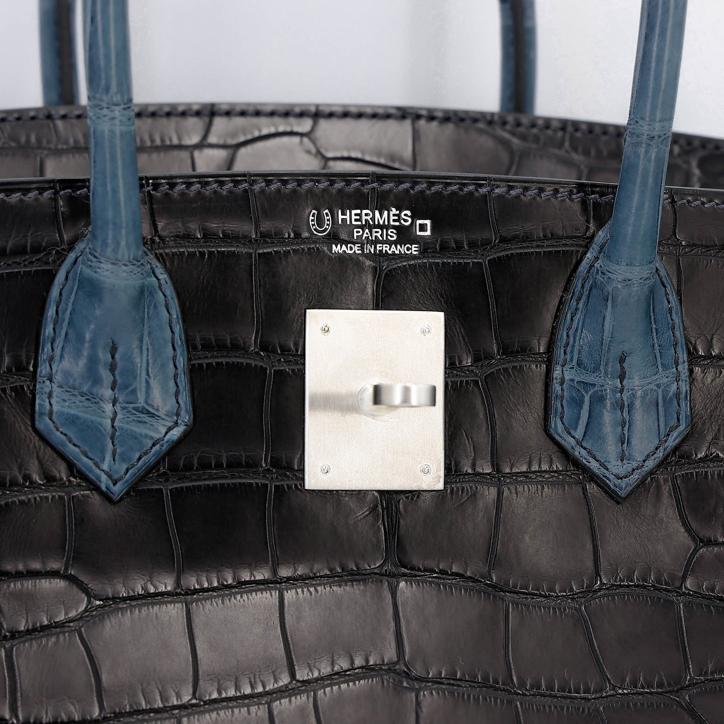 HERMÈS Birkin 30 Noir Colvert Matte Alligator Brushed Palladium