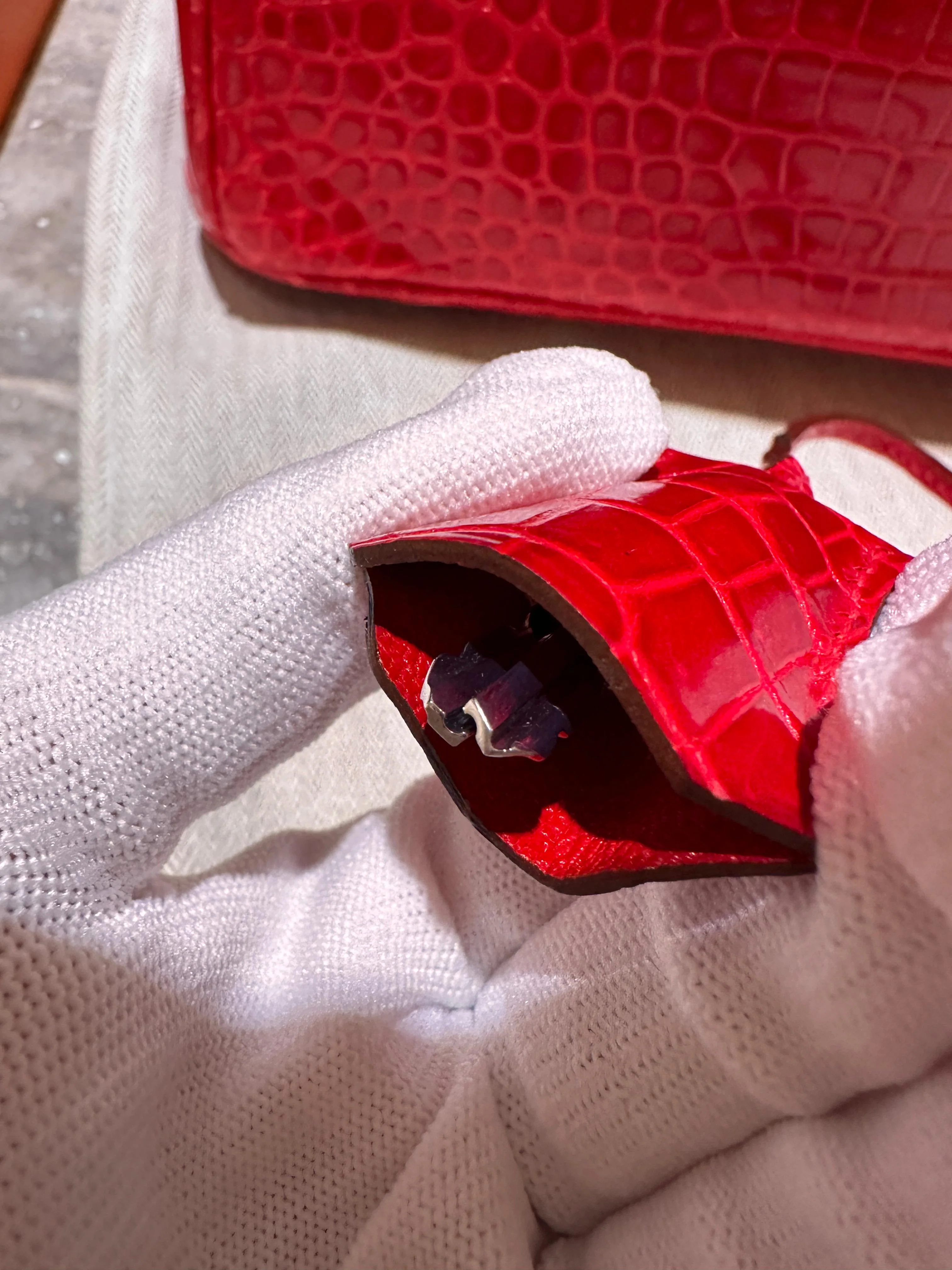 Hermès Birkin 35 Rouge Braise Shiny Porosus Crocodile – 18K White Gold & Diamond Hardware